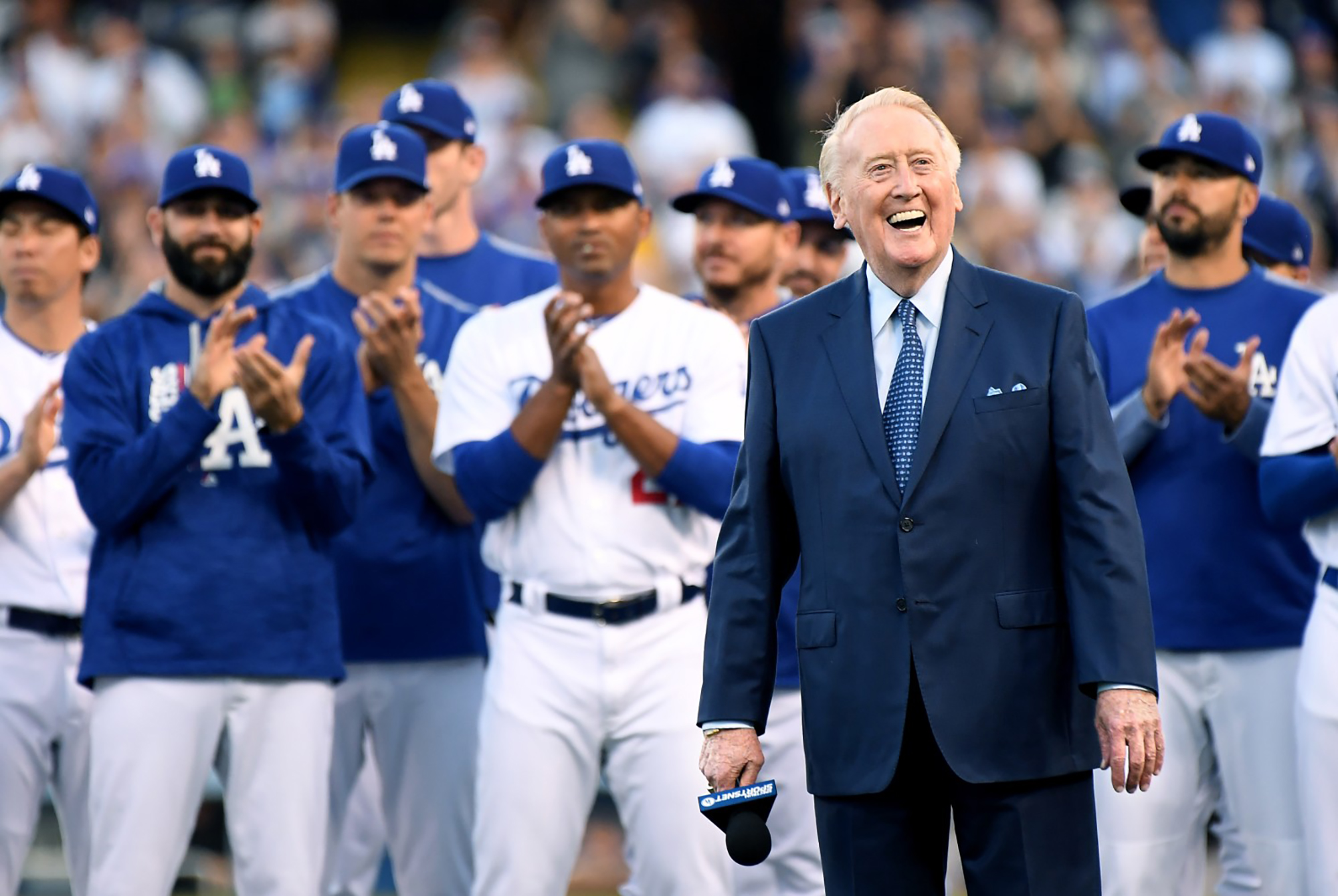Los Angeles mourning death of legendary Dodgers broadcaster Vin