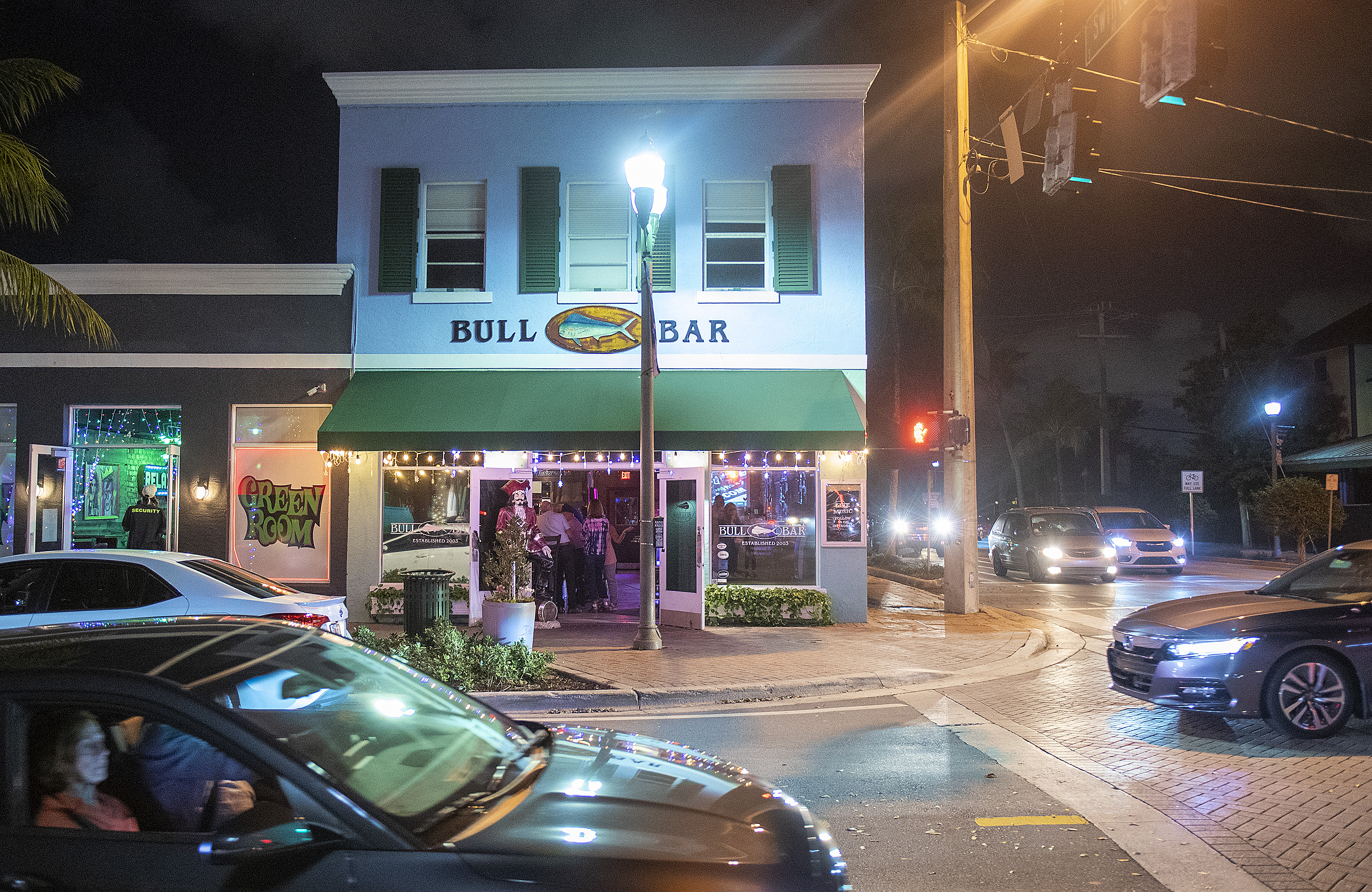 No bull ... Delray Beach's Bull Bar is shutting its doors – Sun Sentinel