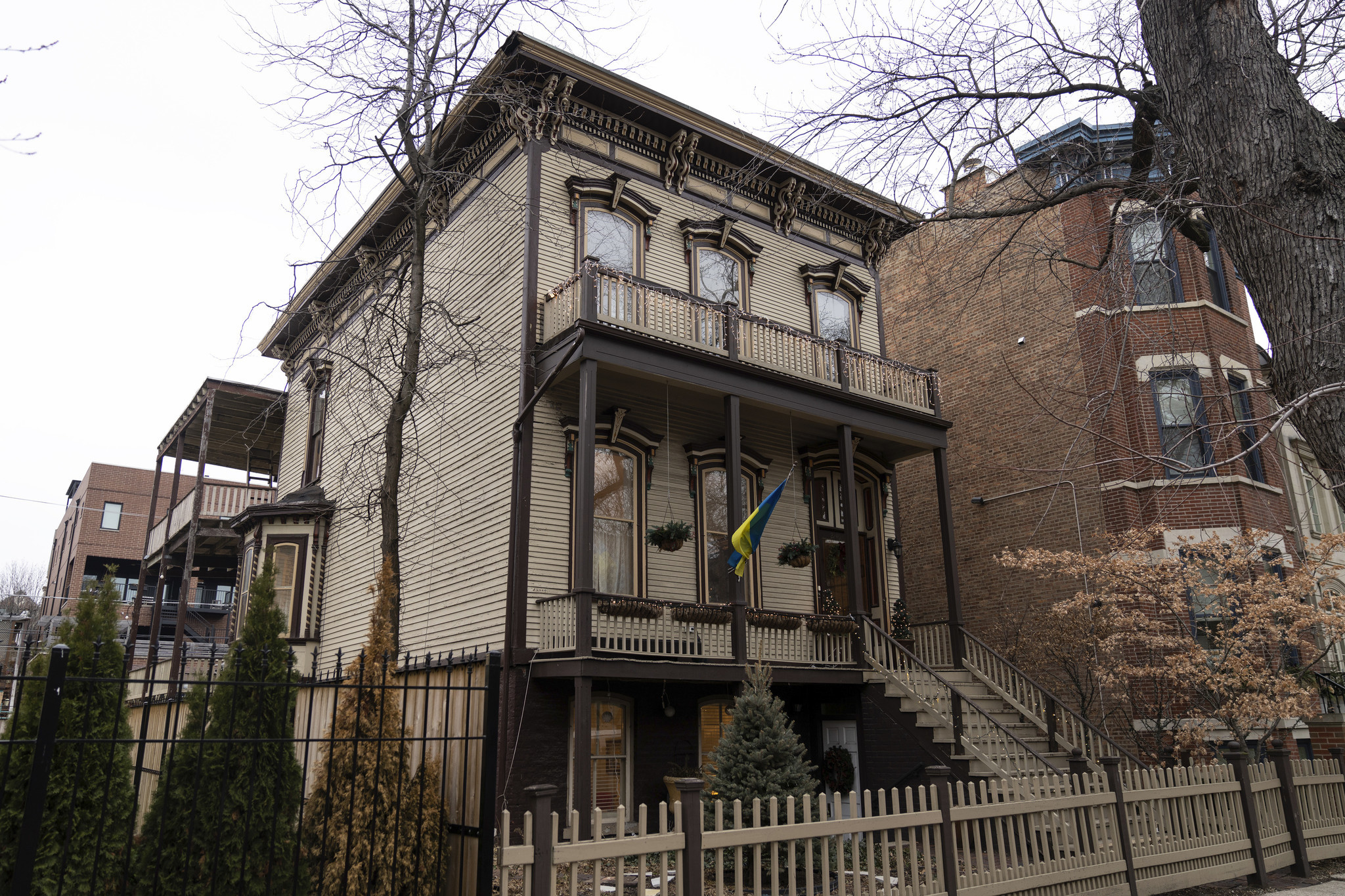 In Lincoln Park, tensions flare over plan to tear down a nearly 150-year-old  home – Chicago Tribune