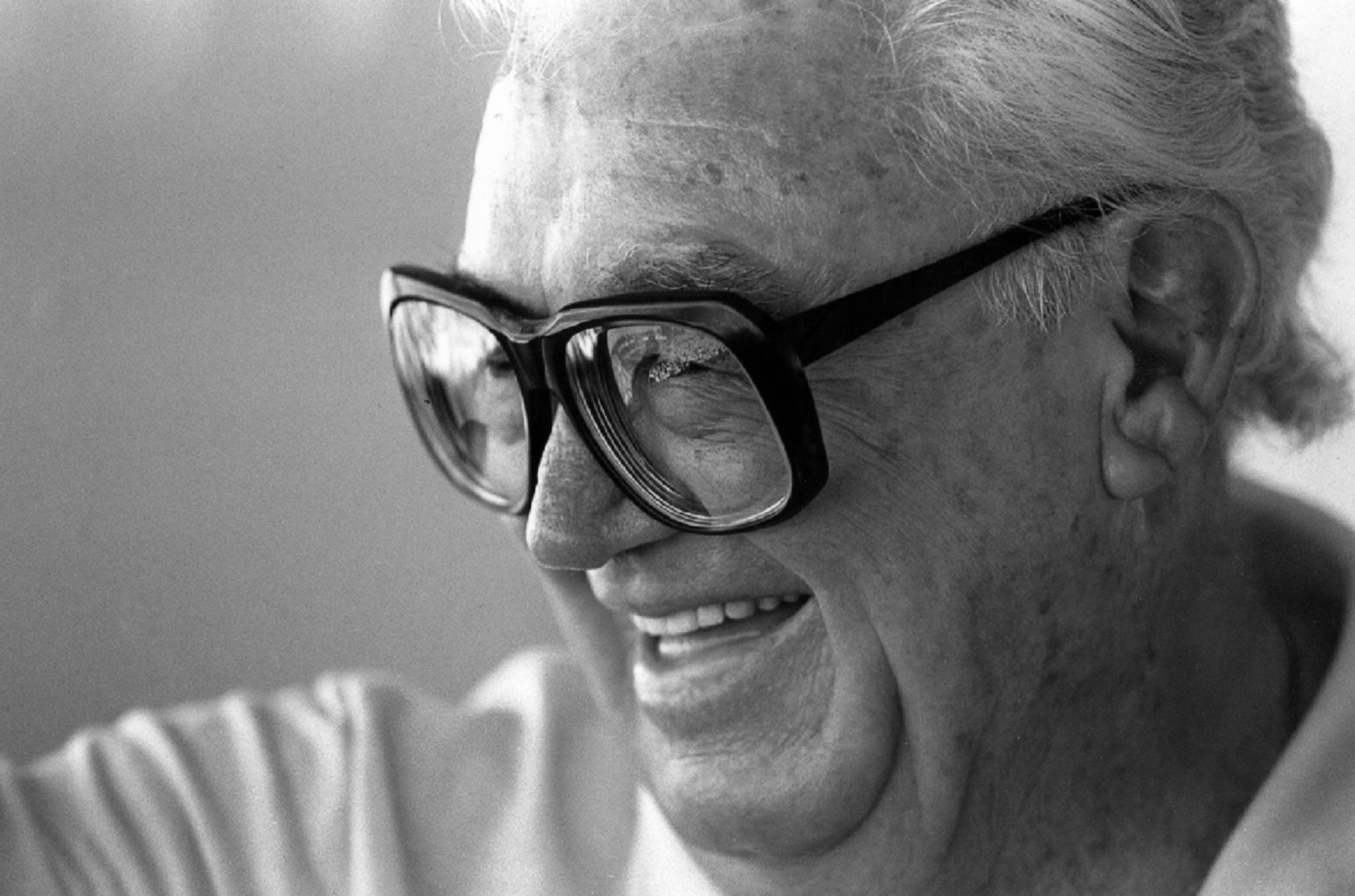 23 Years Ago Today, Harry Caray Led the Seventh Inning Stretch for the  Final Time - Bleacher Nation