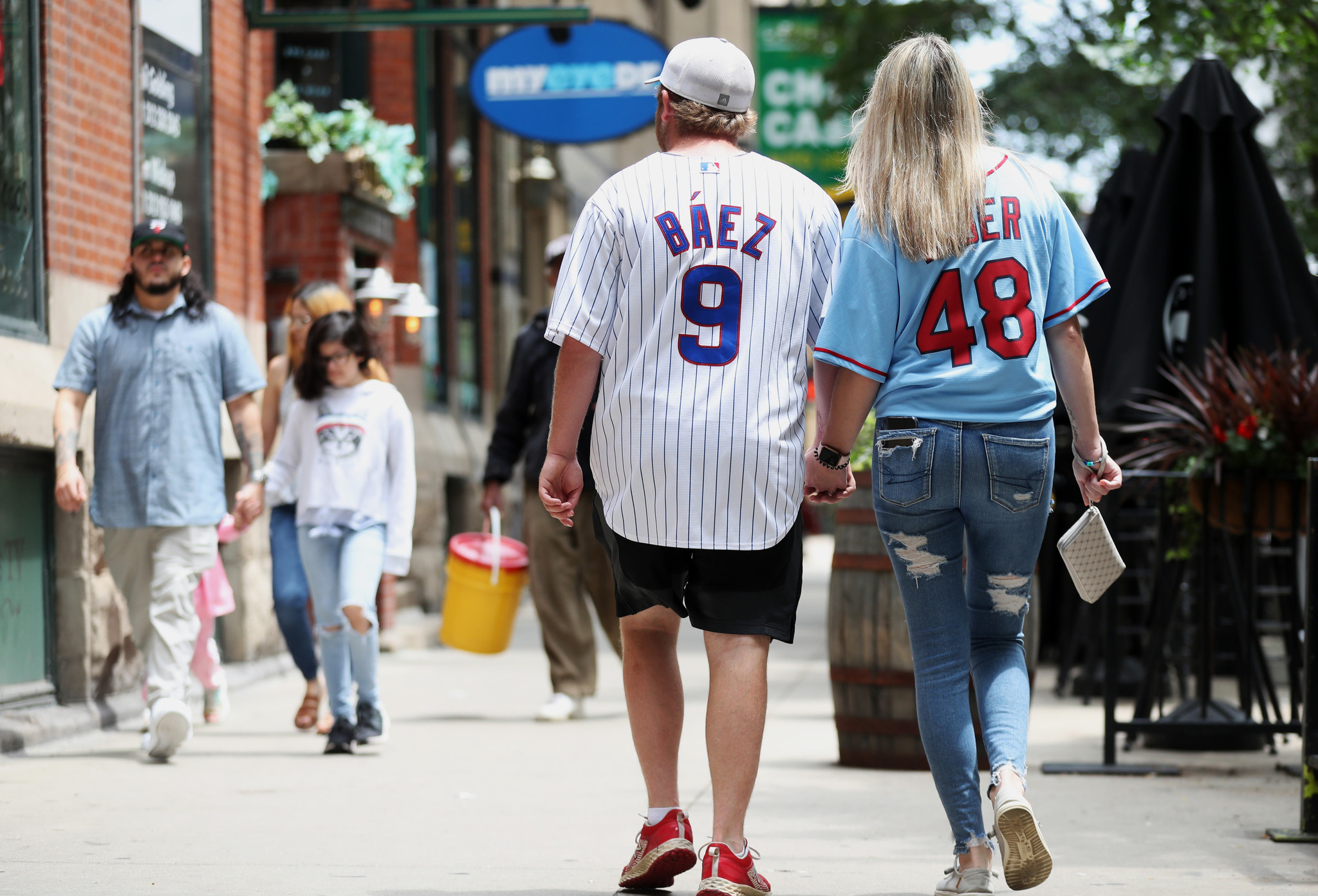 NYSportsJournalism.com - Trash Talk In New Era MLB Ads - New Era Lets Windy  City White Sox-Cubs MLB Rivalry Go To Its Head