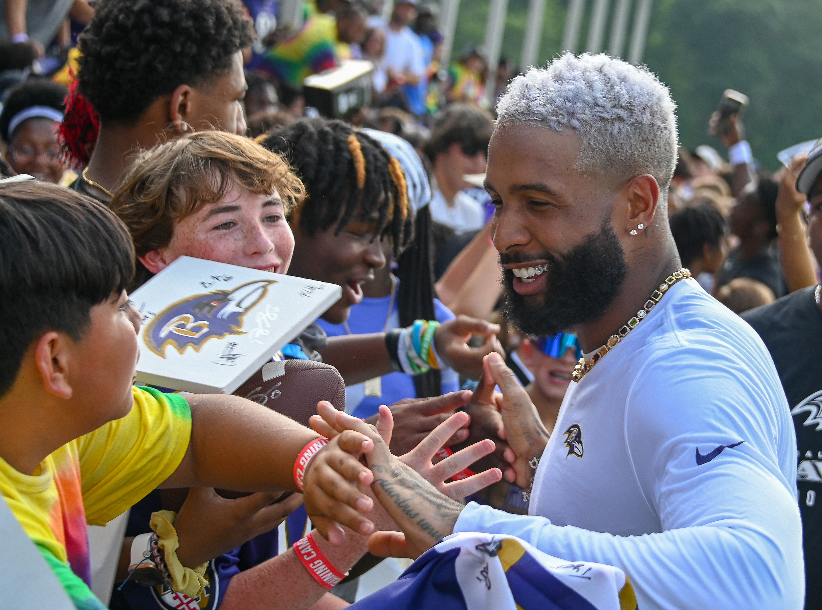 Giants' Odell Beckham signs jersey for young fan (video) - Sports  Illustrated