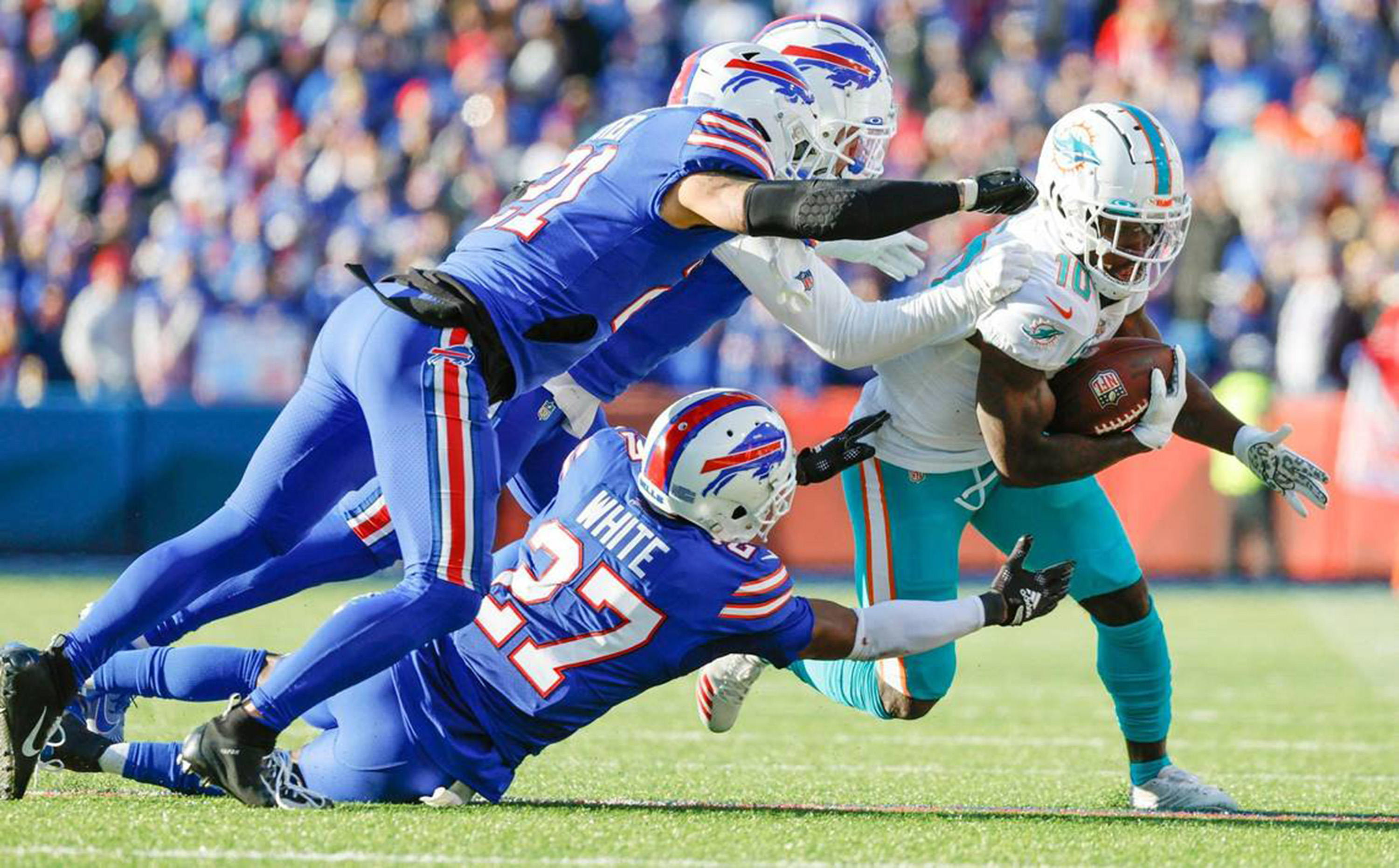NFL Week 4 picks: Dolphins, Eagles remain perfect; Bills, Rams win