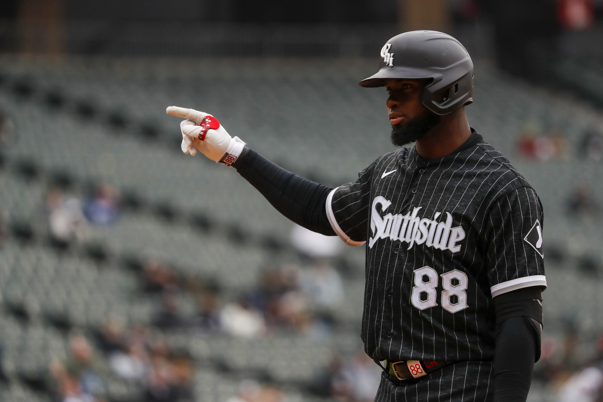 Top Home Run Derby seed Luis Robert Jr. gets the Chicago White Sox  treatment in Seattle - South Side Sox
