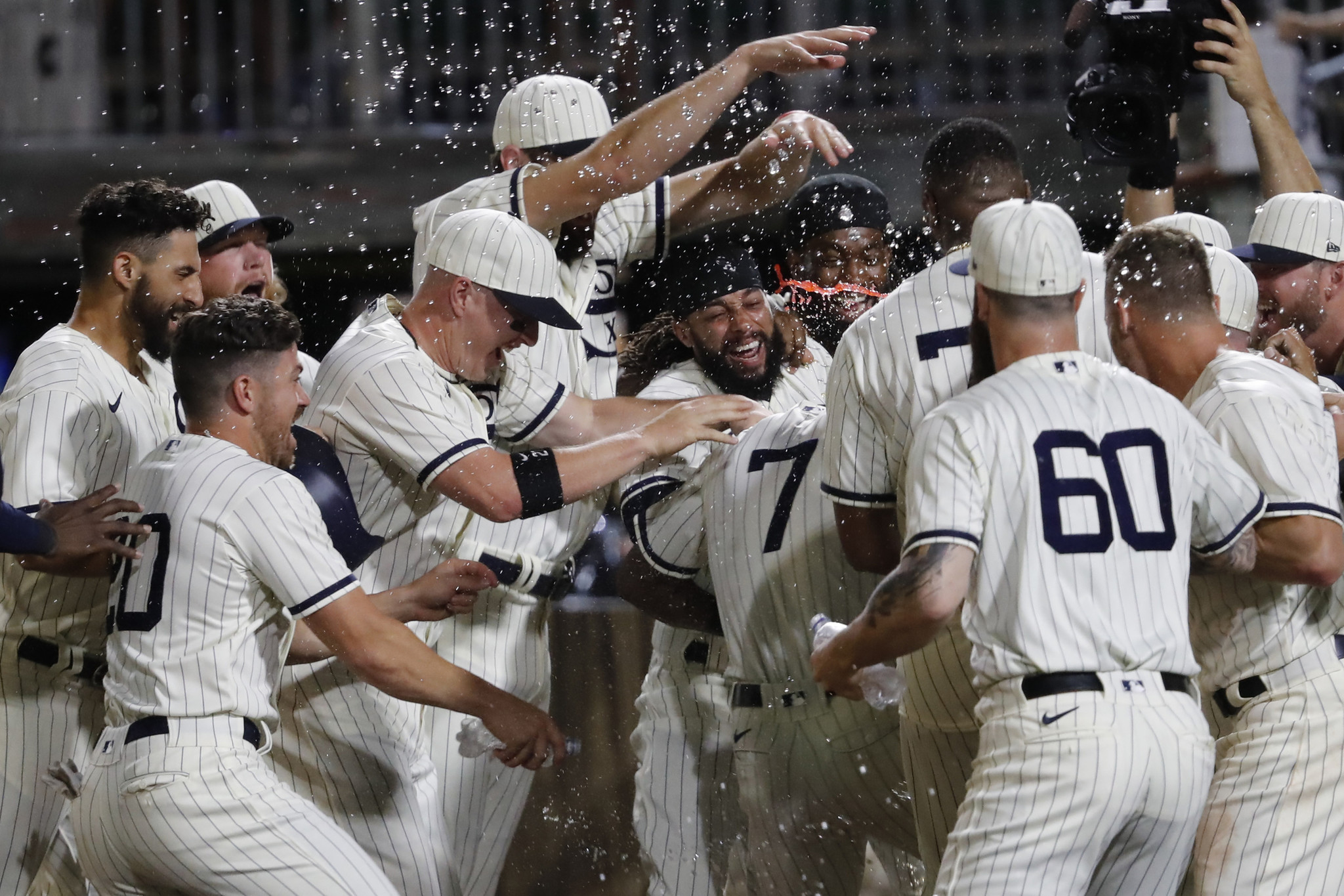 Field of Dreams: White Sox end game at famous field in dramatic Hollywood  fashion