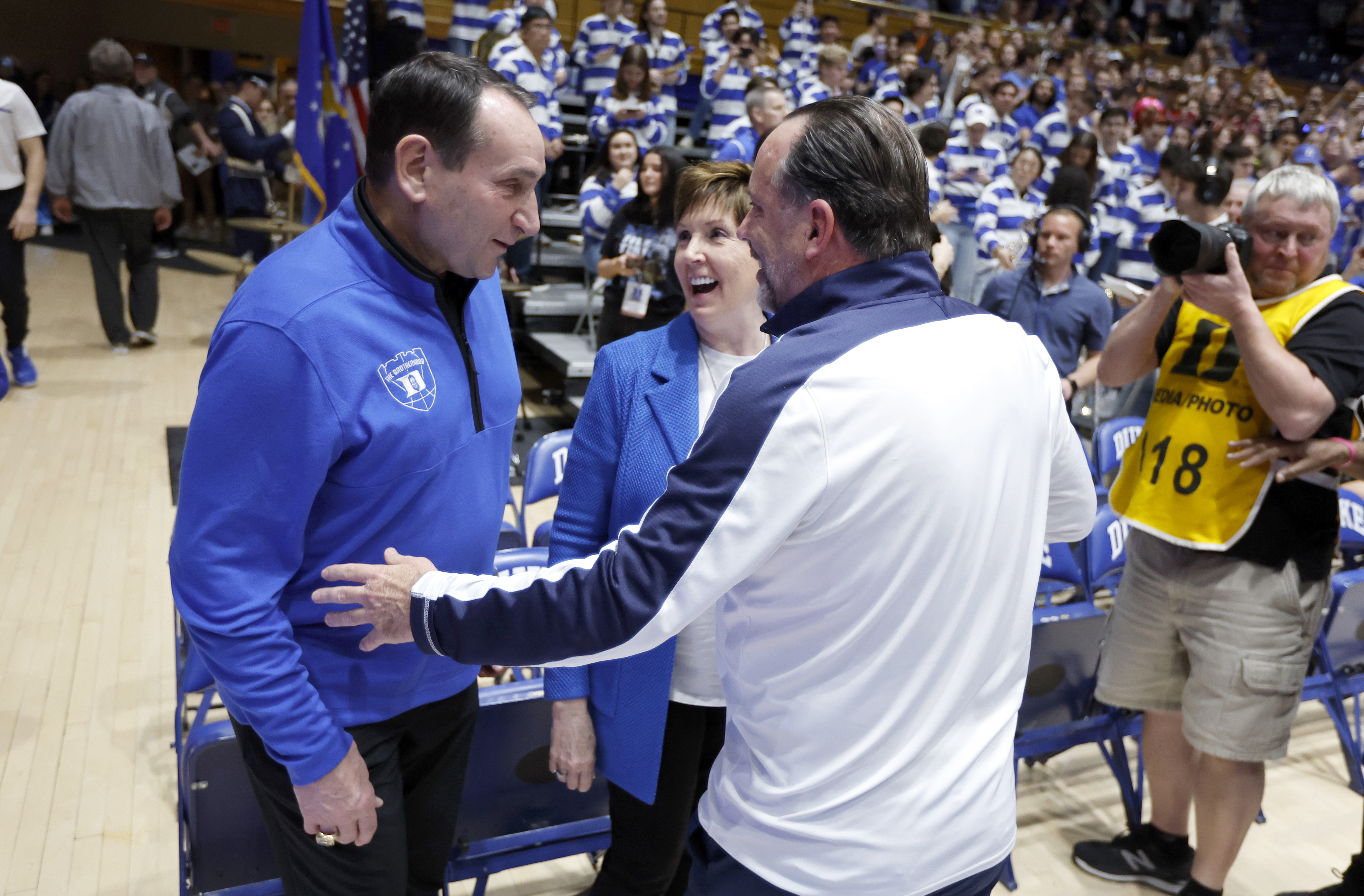 College basketball roundup: Mike Krzyzewski returns to Cameron for first  time since retiring, watches Blue Devils edge Notre Dame – The  Virginian-Pilot