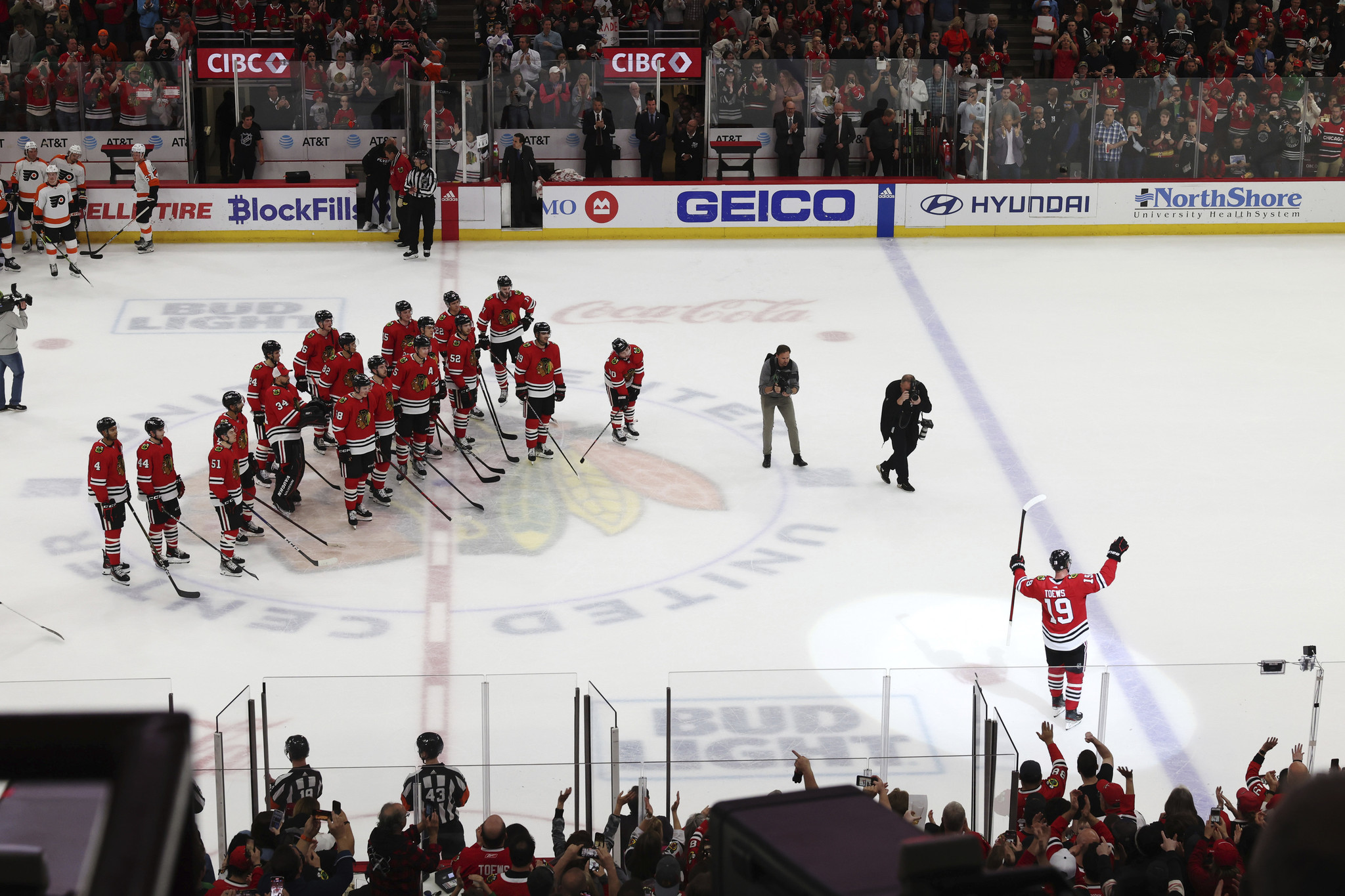 2,137 Jonathan Toews Blackhawks Goal Stock Photos, High-Res Pictures, and  Images - Getty Images
