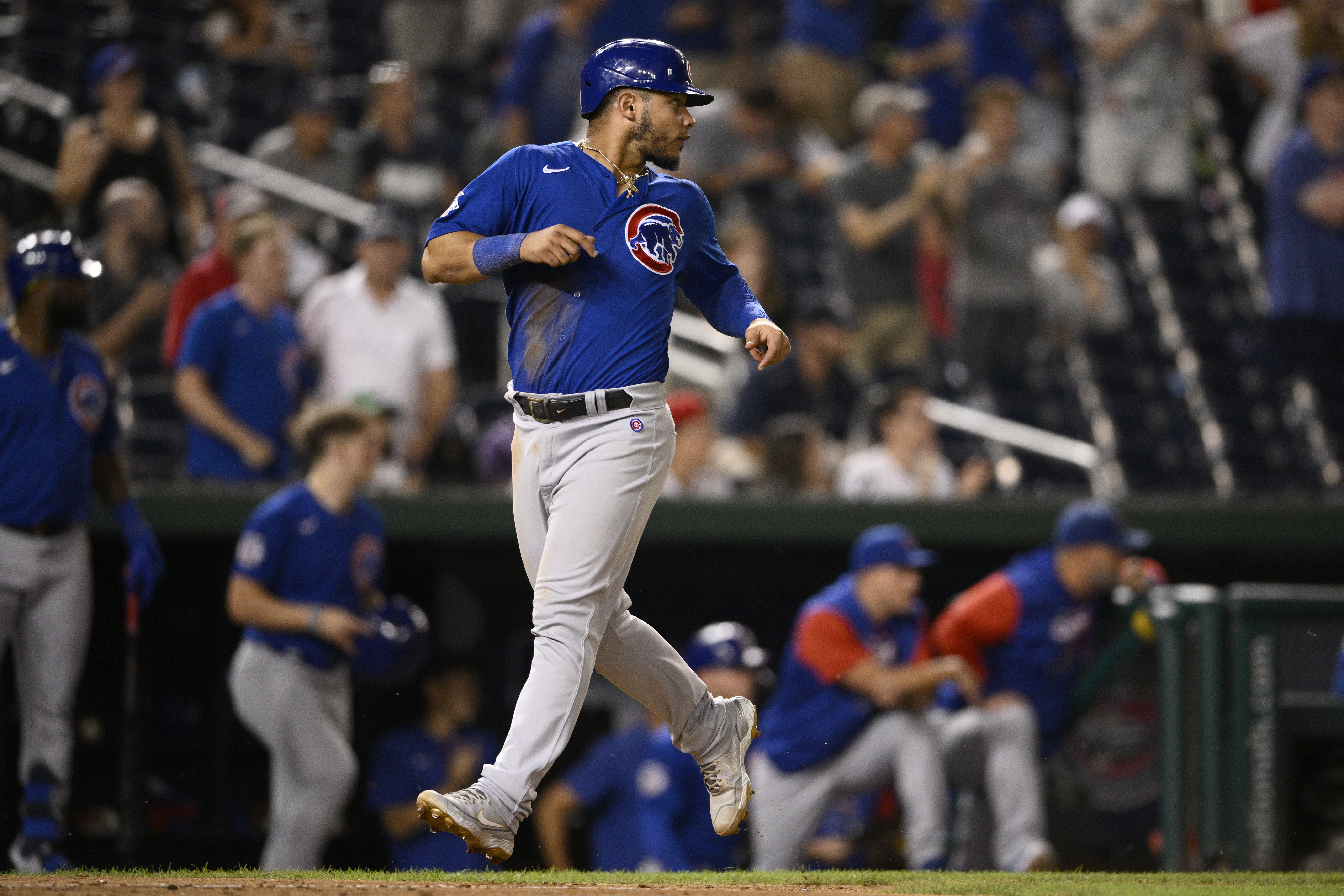 Cubs' Willson Contreras tries to keep focus on baseball while mind on  brother - Chicago Sun-Times