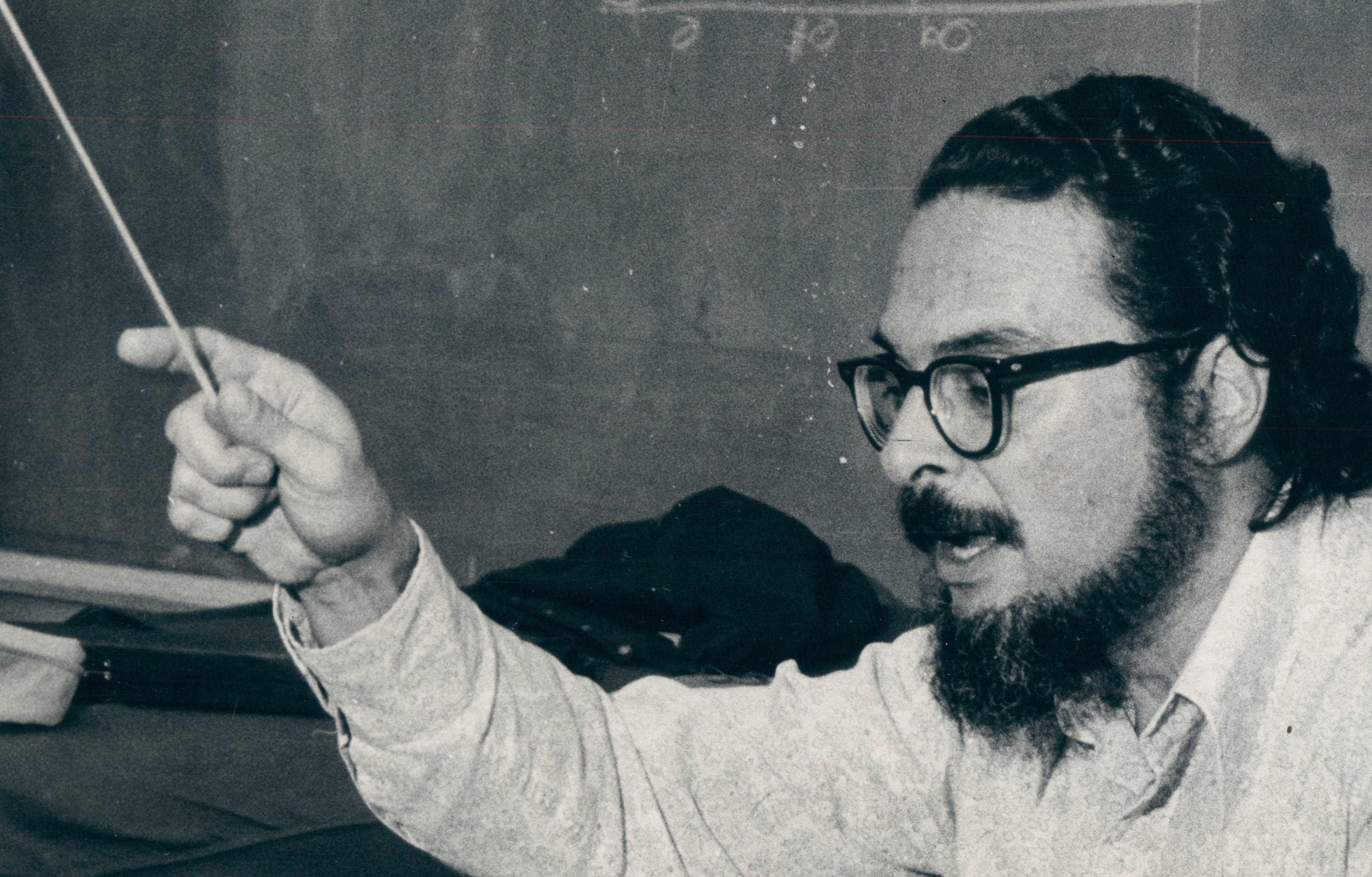 College Porn Glasses 1975 - Leon Fleisher, an early music director of the Annapolis Symphony Orchestra,  dies at 92 - Capital Gazette