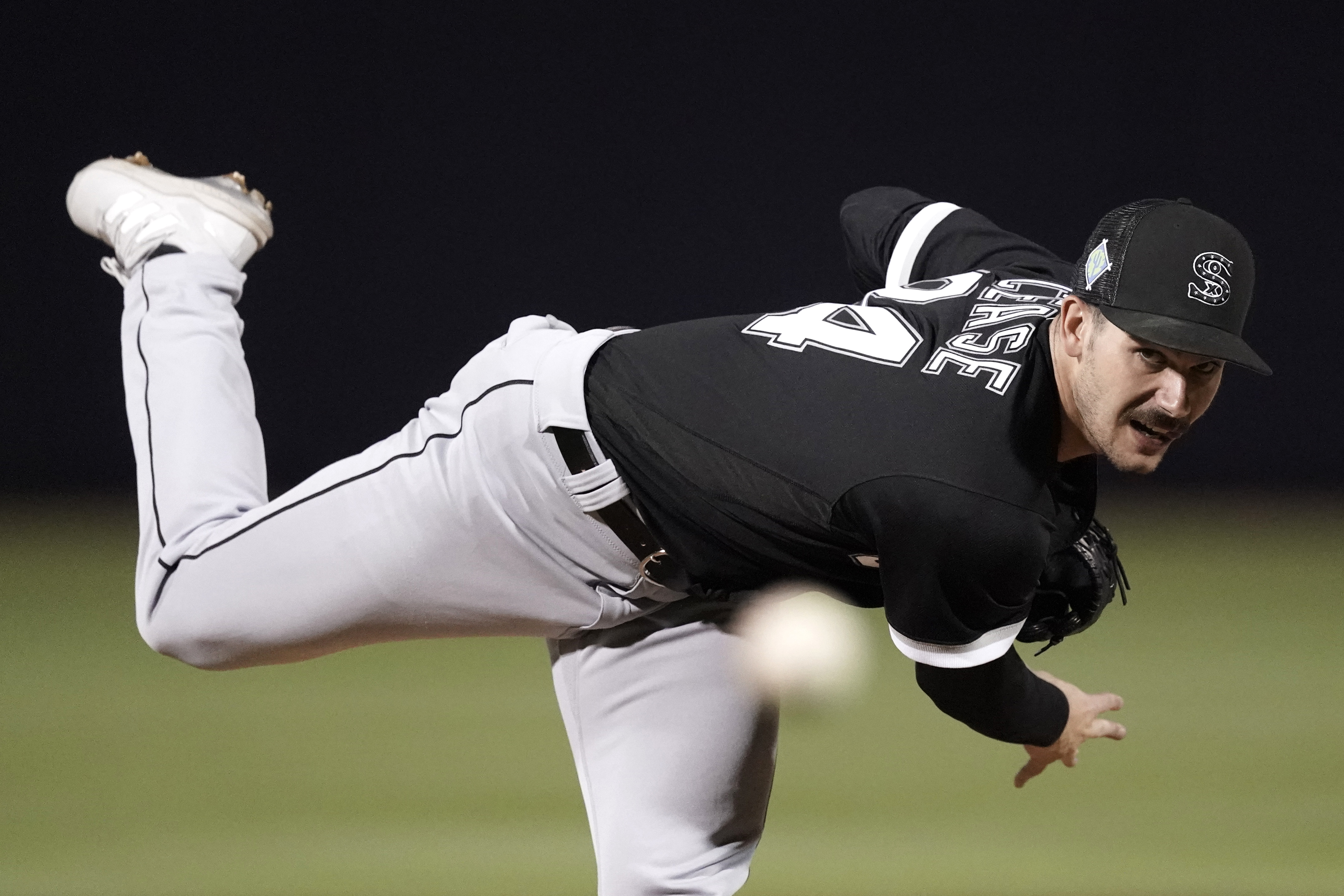 White Sox' Dylan Cease expands his horizons - Chicago Sun-Times