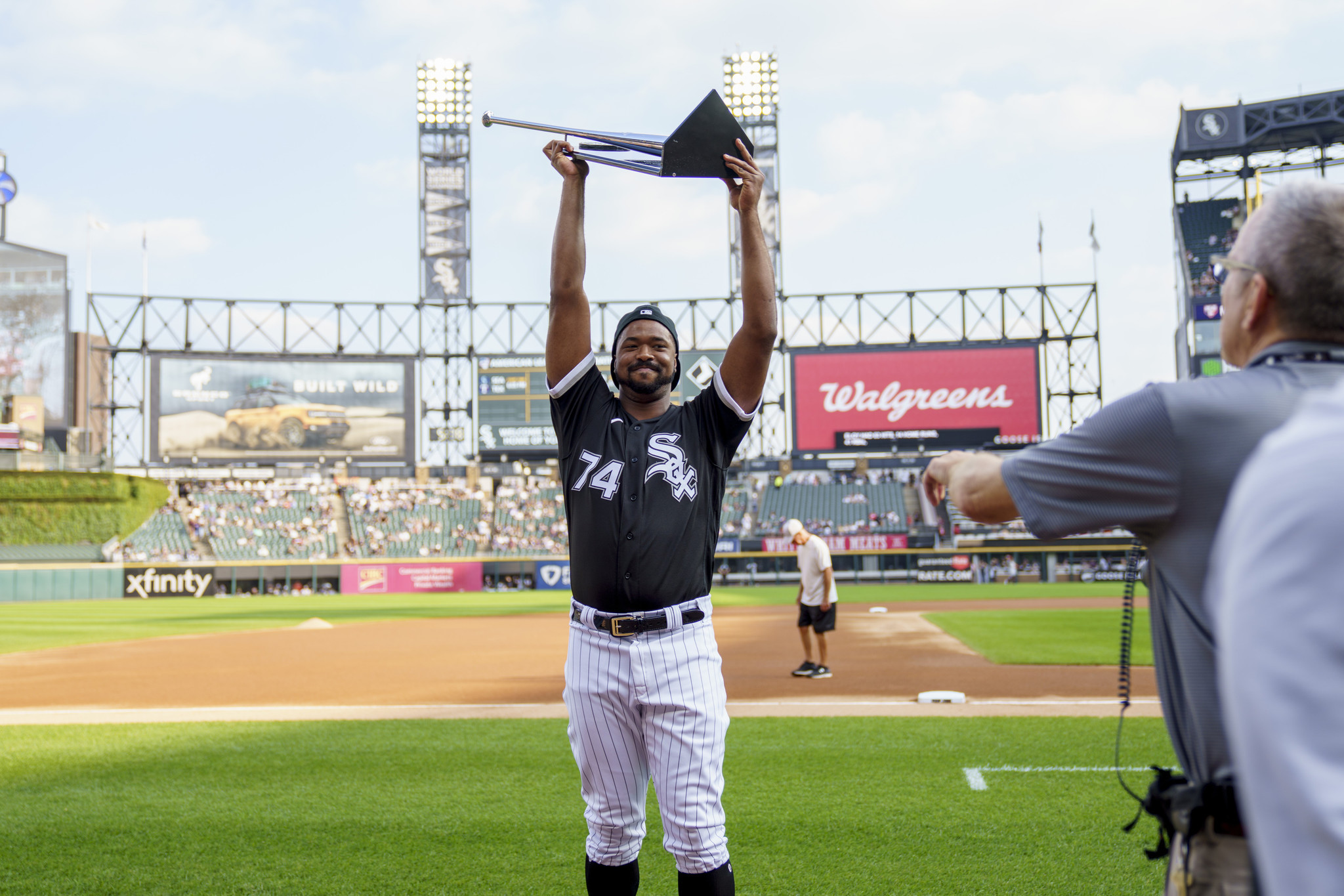 Chicago White Sox: Eloy Jimenez amongst OF prospects to debut in 2019 -  Minor League Ball
