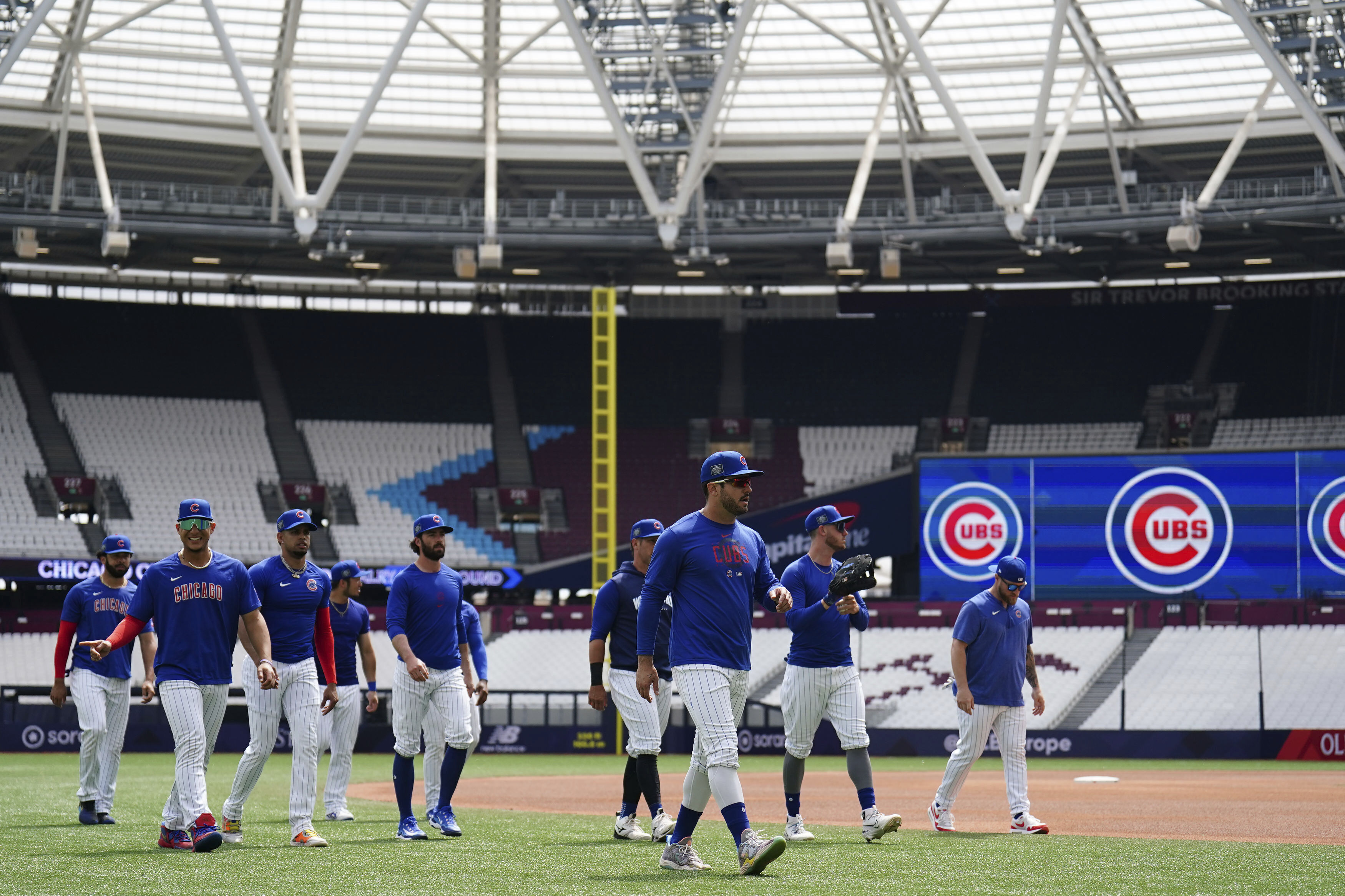 Cardinals and Cubs balance fun and business ahead of weekend London series