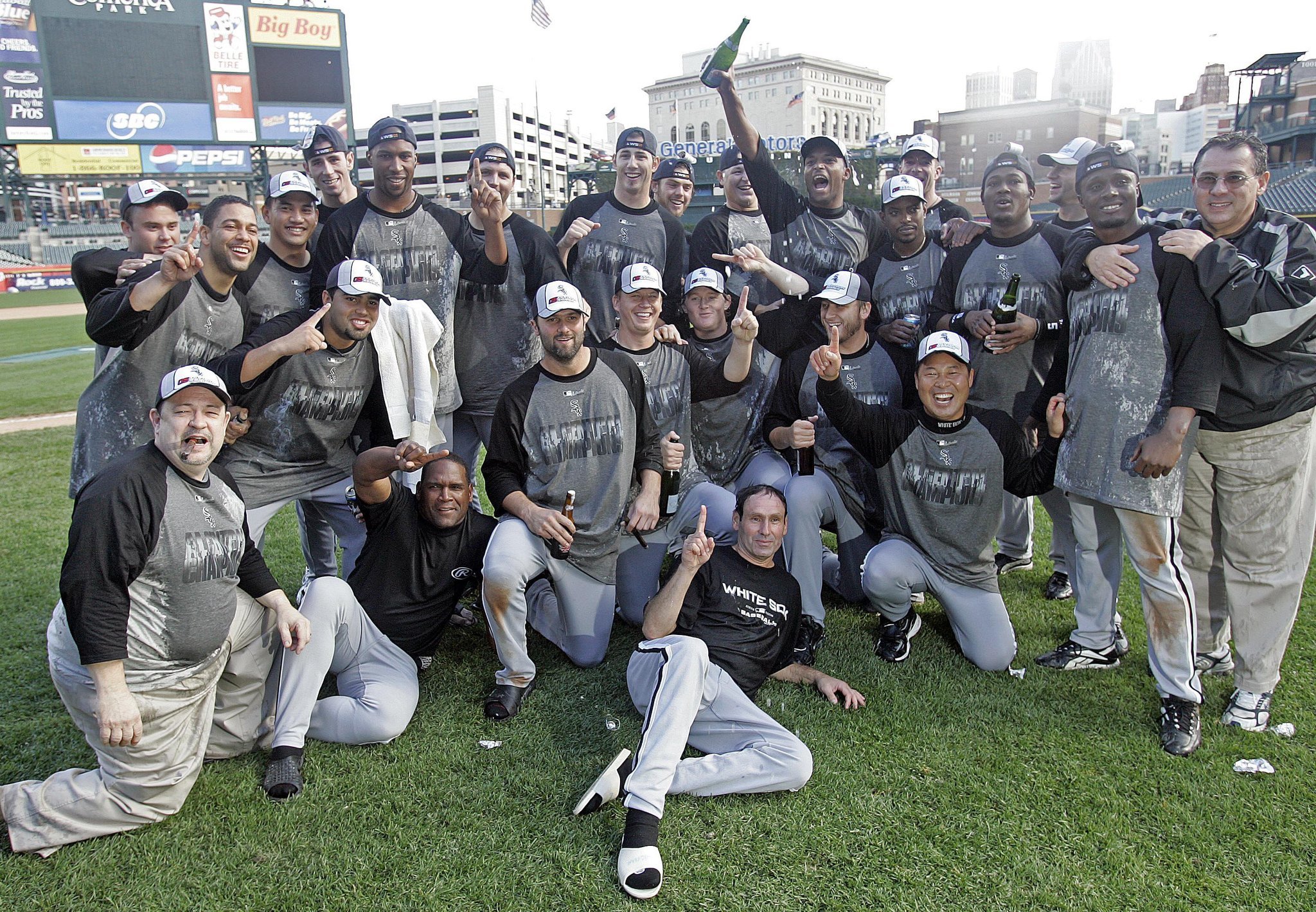The Chicago White Sox unveil their 2005 World Series Championship