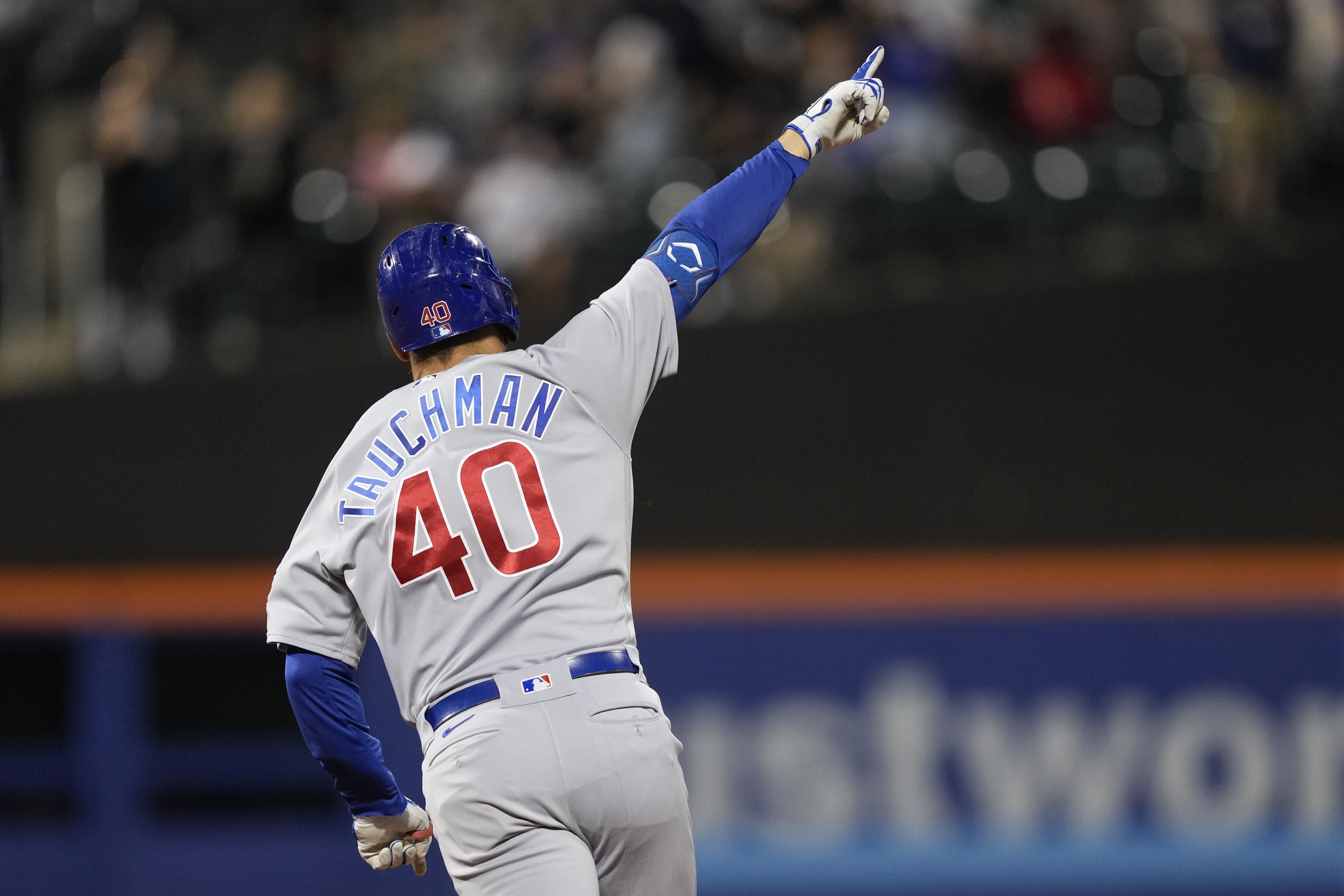 Cubs' new approach leads to Opening Day win