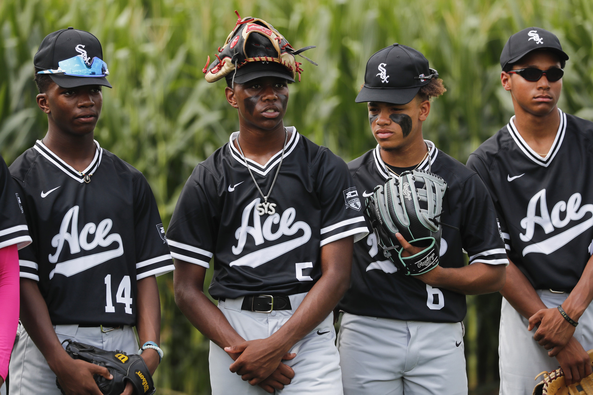 The Field of Dreams uniforms for the Yankees and White Sox were so