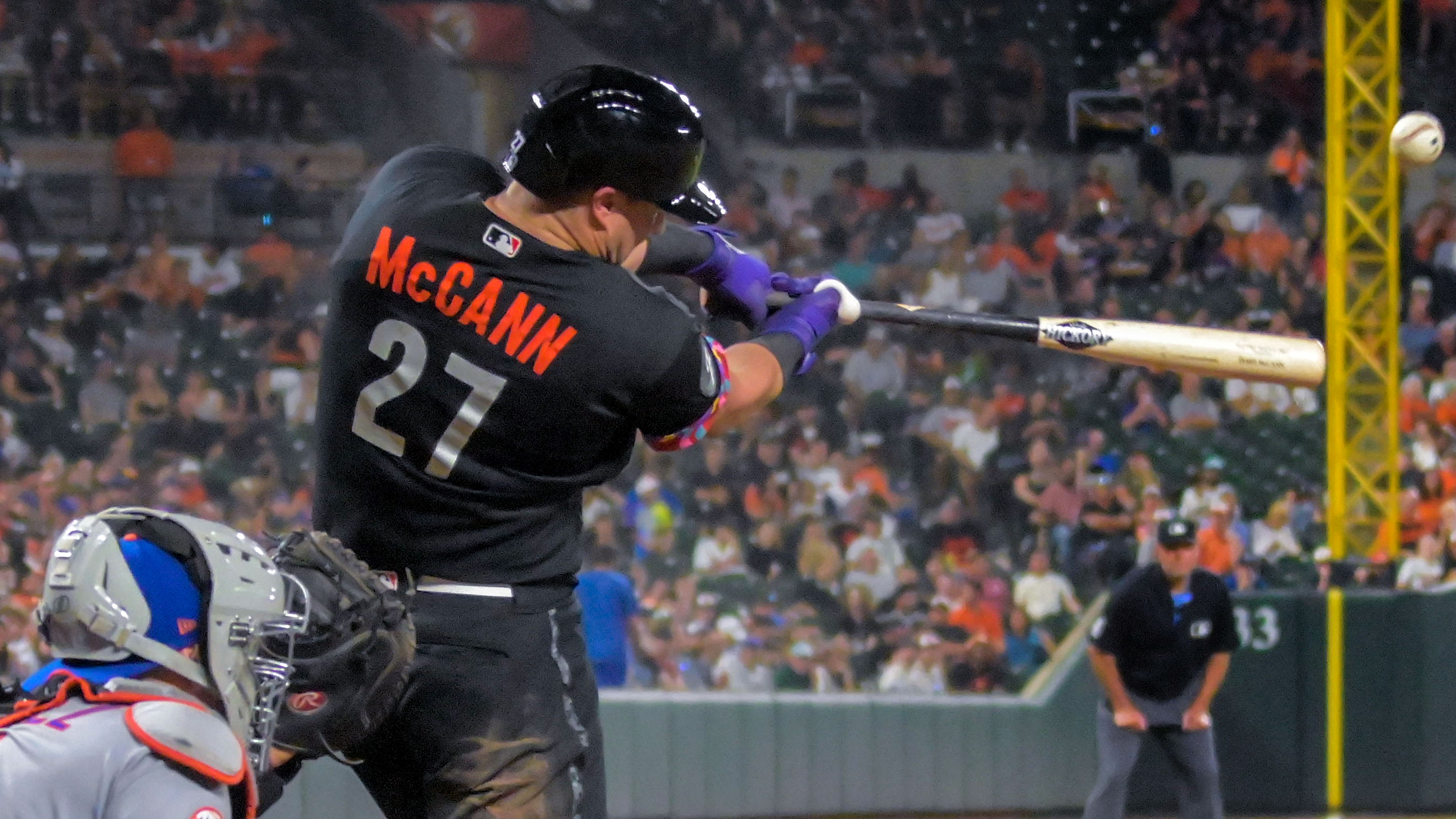 MLB on X: The Mets have reportedly traded James McCann to the Orioles for  a player to be named later, per  @Feinsand.   / X