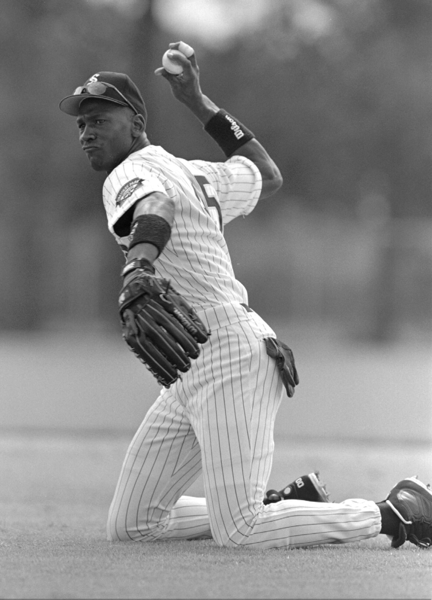 MAJESTIC  ROBIN VENTURA Chicago White Sox 1990 Throwback Away Baseball  Jersey