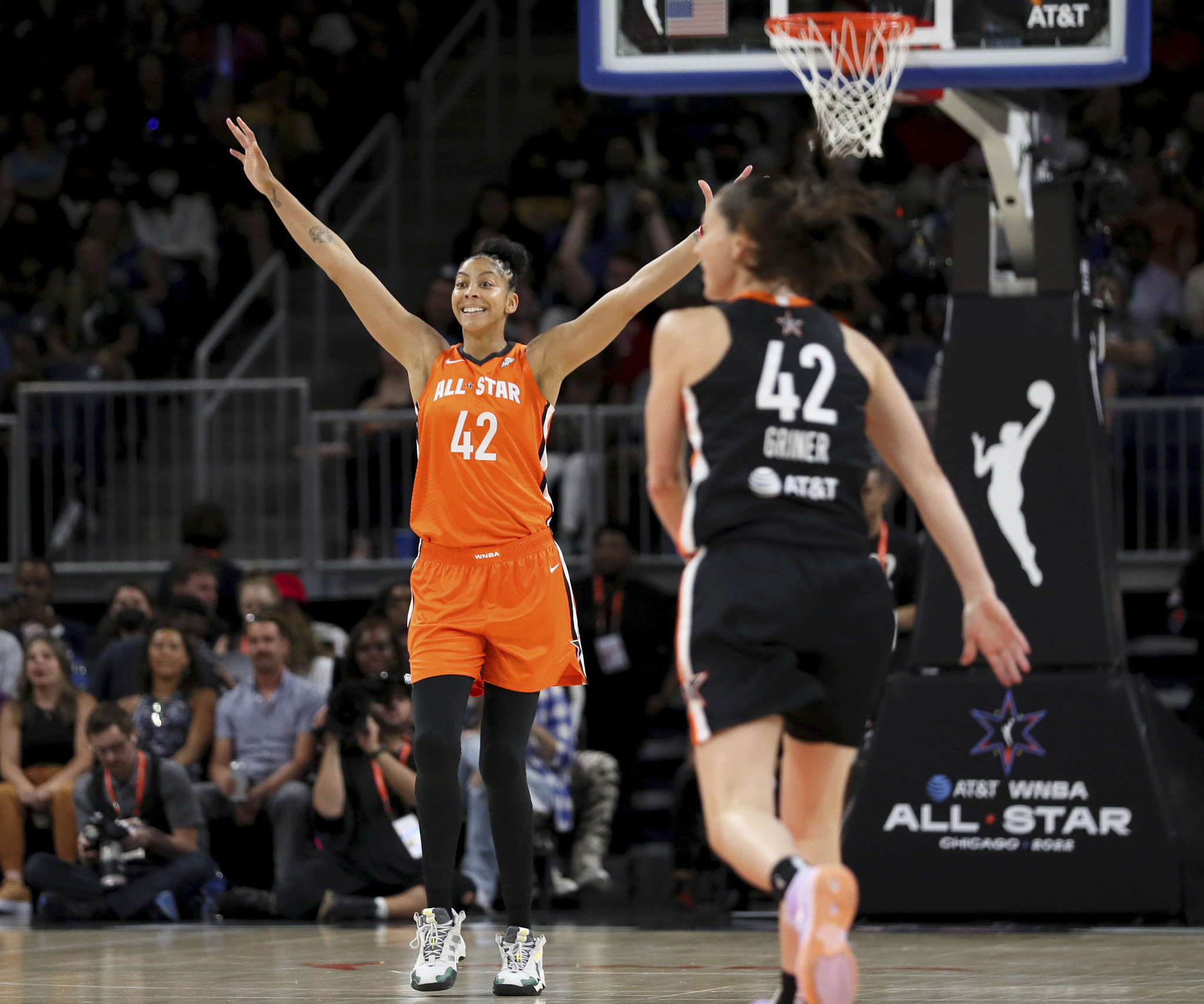 Griner becomes seventh woman to dunk - The San Diego Union-Tribune