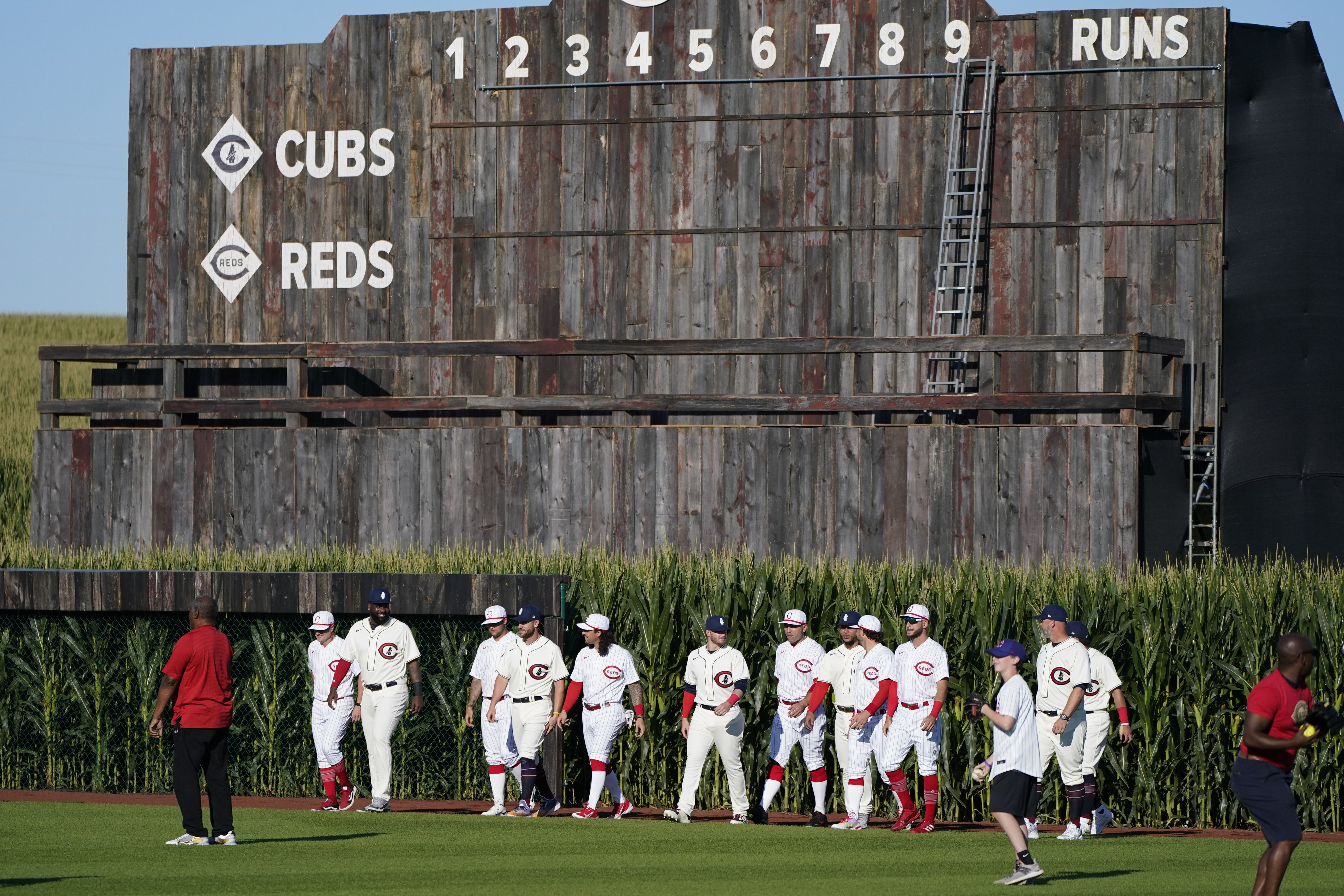 Cubs, Reds Field Of Dreams Game Unis Unveiled - On Tap Sports Net