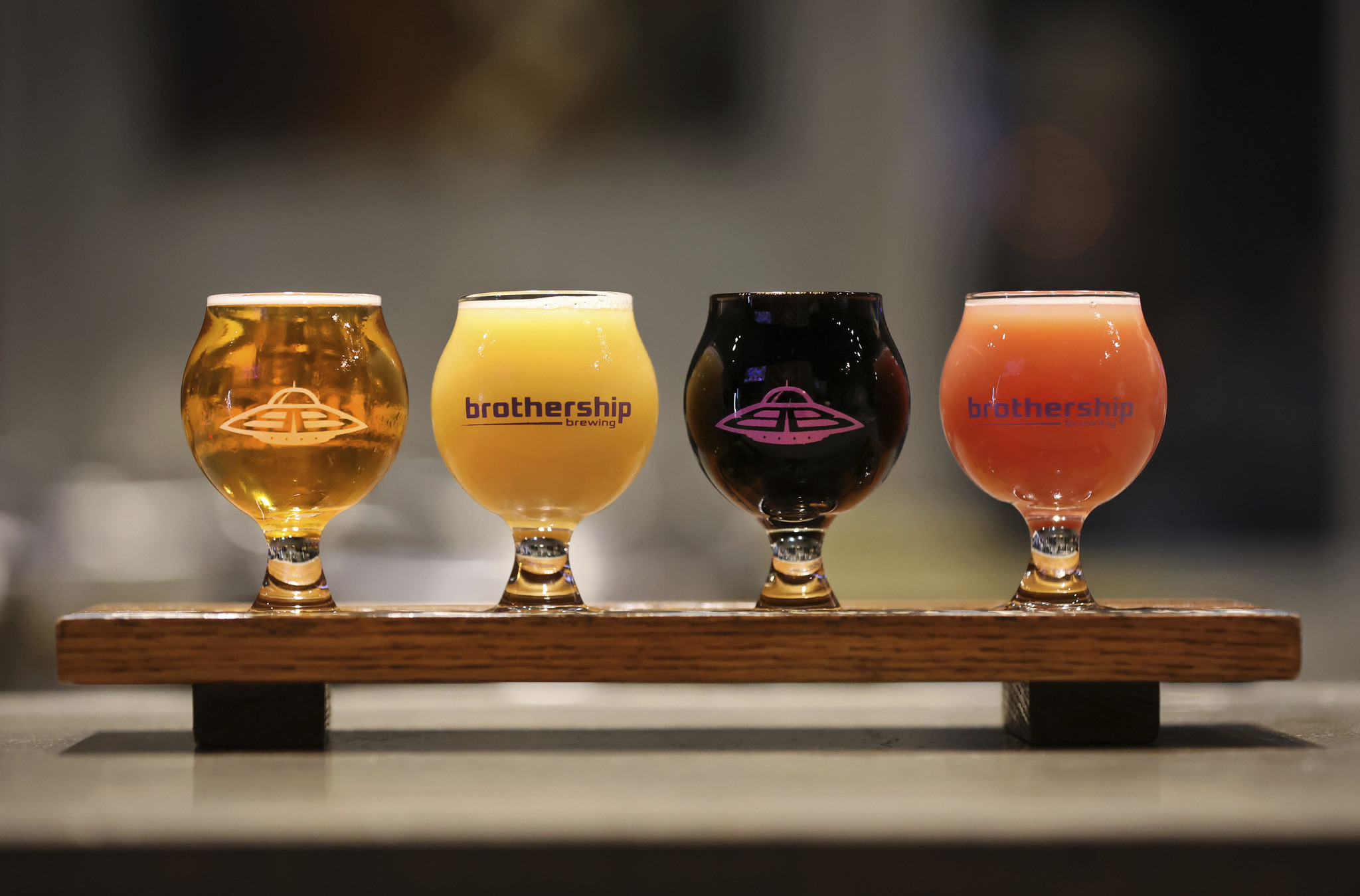 Get Ready To Hit The Road Beer Fans From Saison To Hazy Ipa Here Are 5 Suburban Breweries Worth The Drive Chicago Tribune