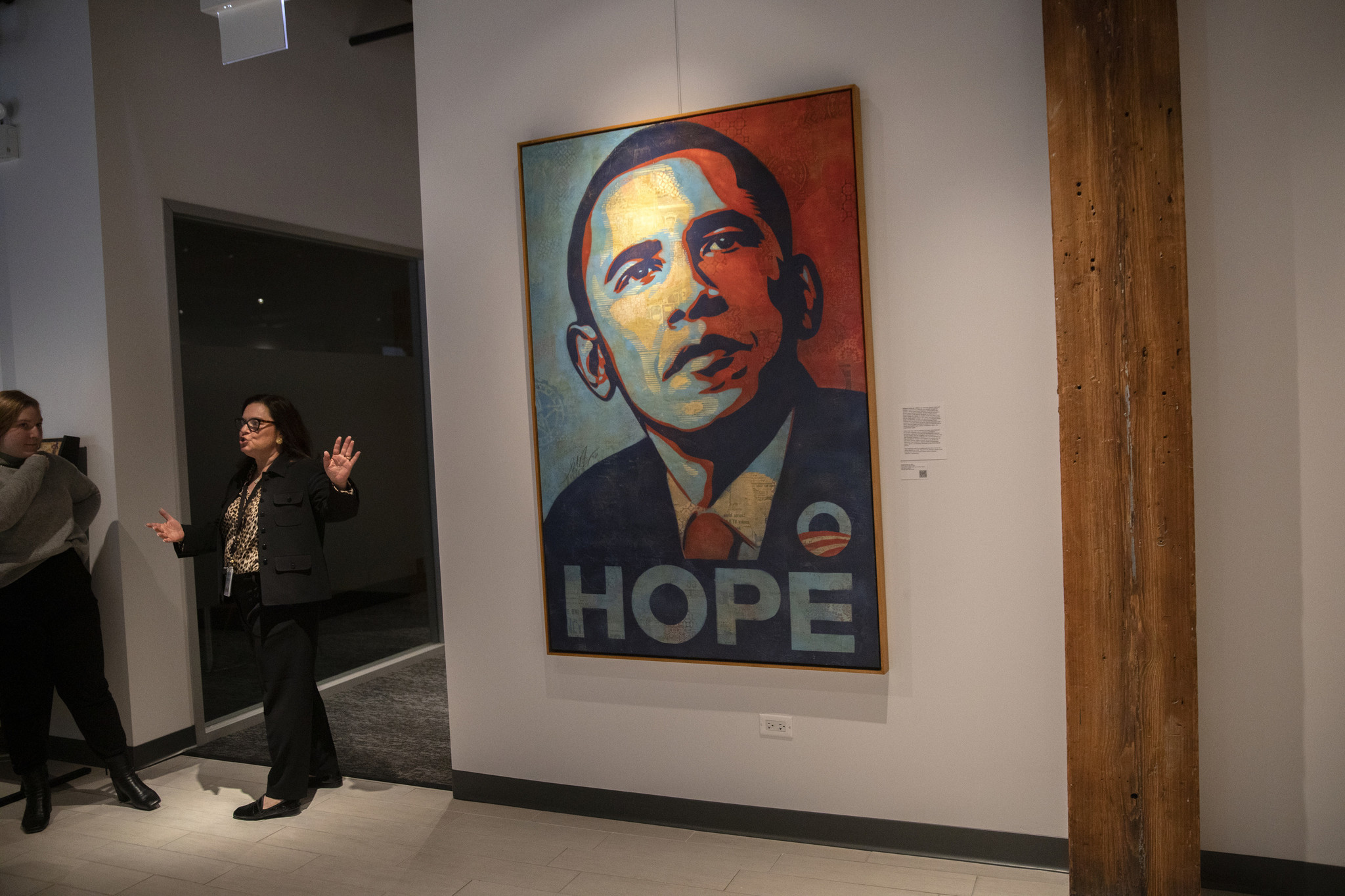 Iconic 'Hope' portrait of Obama at auction for $735,000 – Chicago Tribune