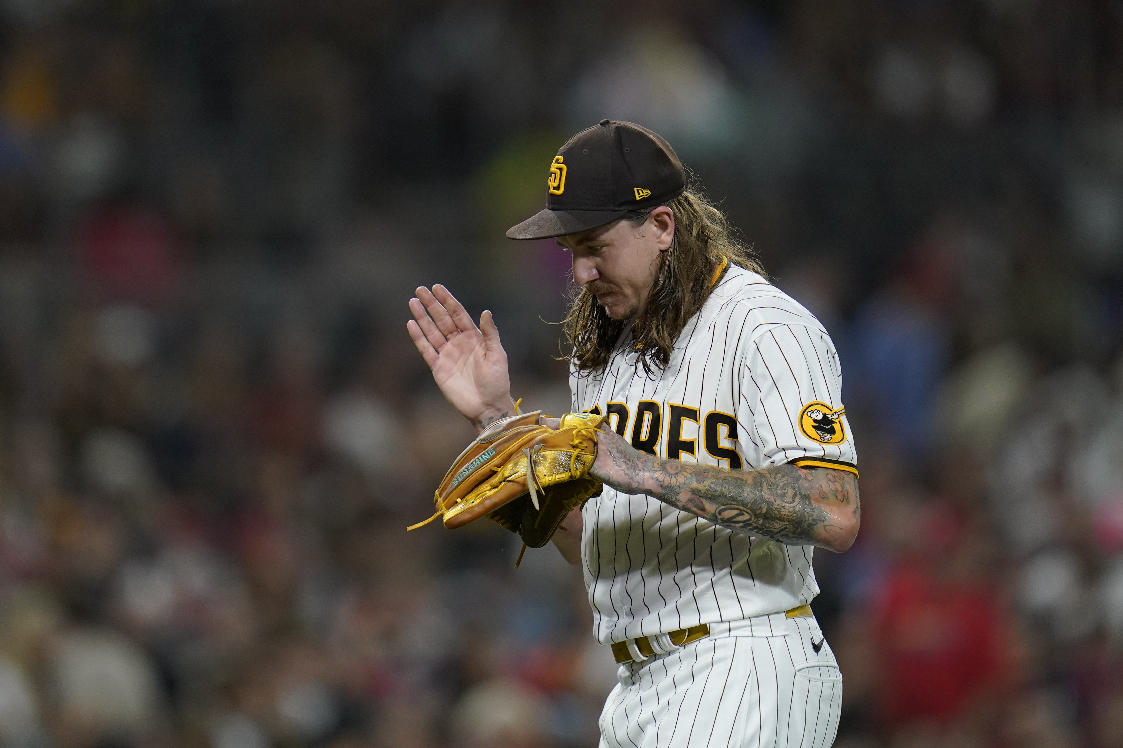 Padres Editorial: Six Games, Five Different Jerseys- Where's the Tradition?