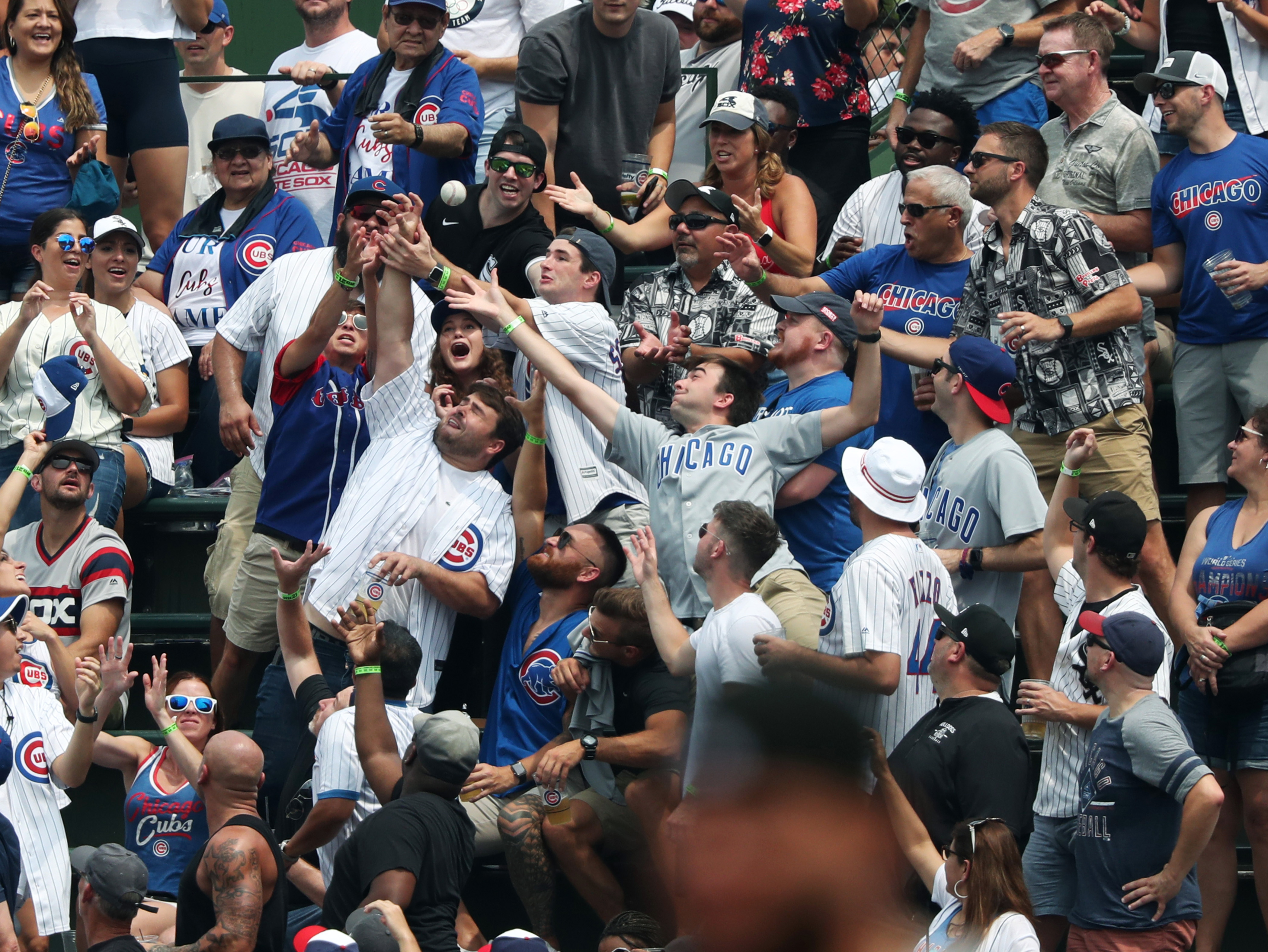 White Sox, Cubs fans eager for new season of baseball – U-High Midway