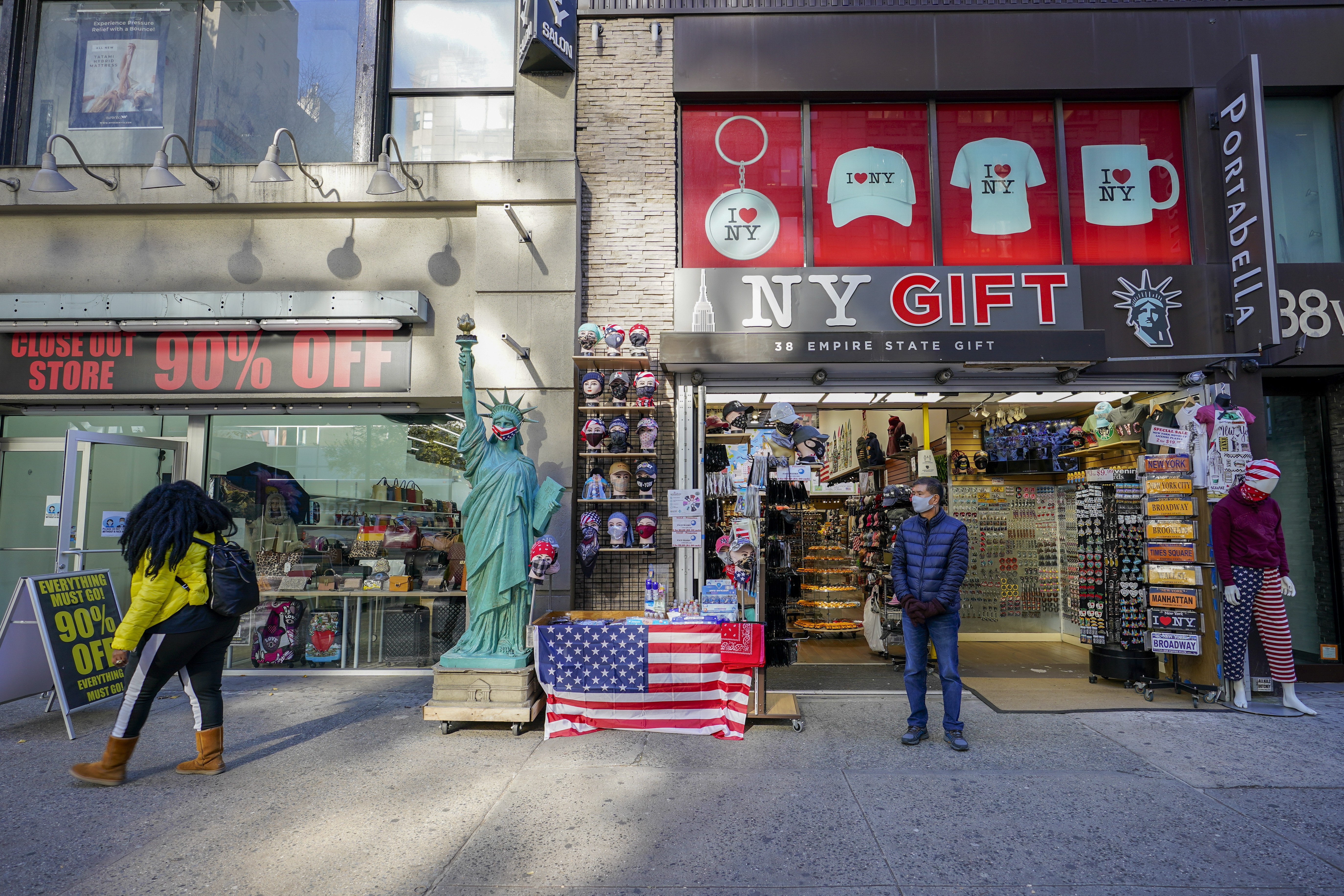 With few tourists, NYC souvenir shops struggle — but don't lose ♥