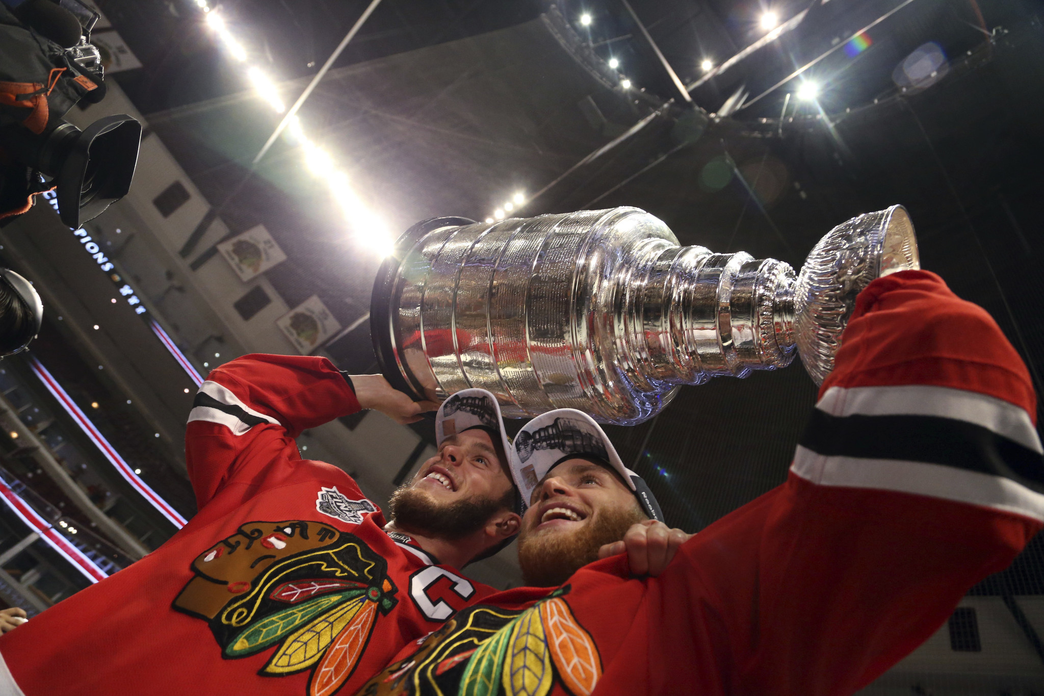Patrick Kane inspires young kid with haircut - Chicago Sun-Times