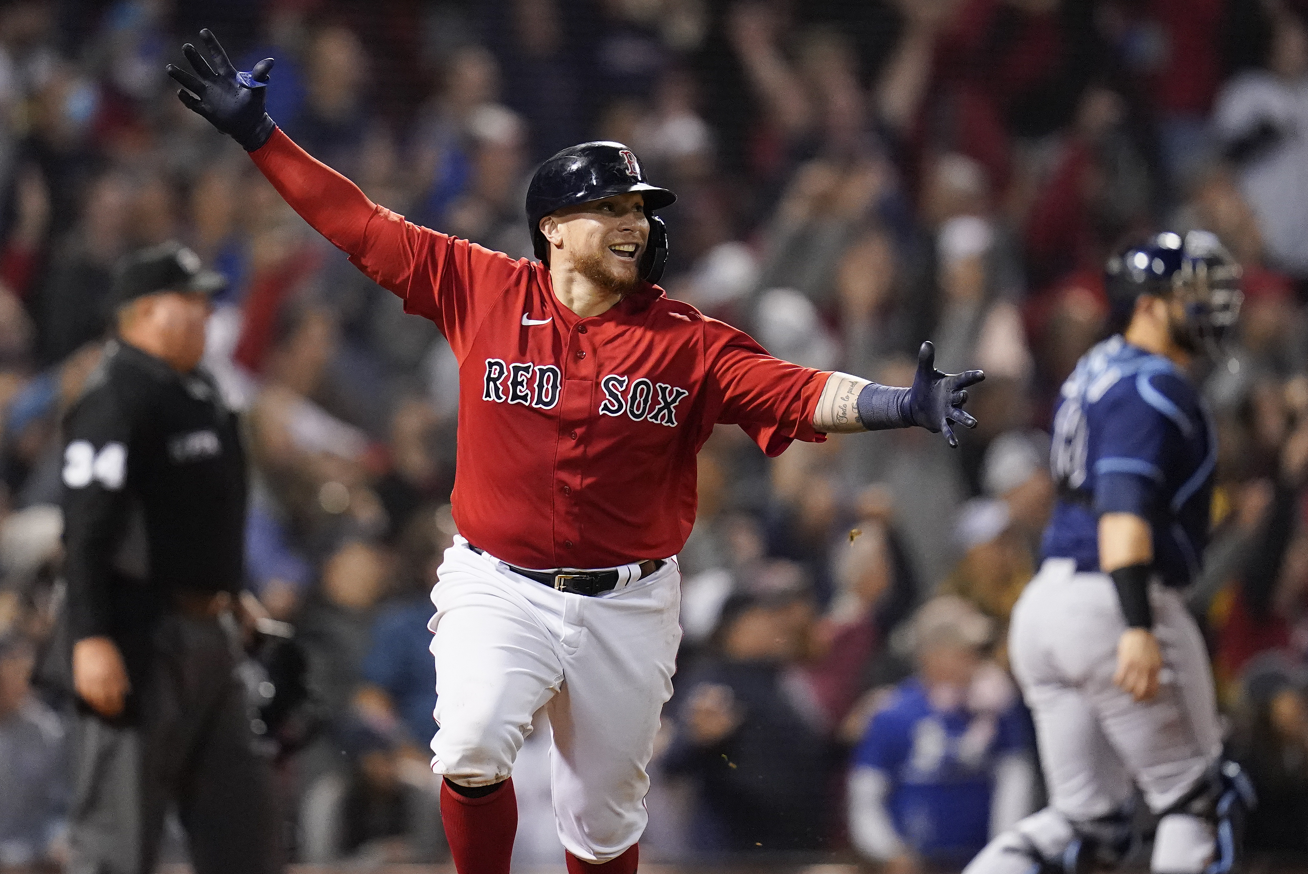 Christian Vazquez Walk-Off HR Gives Red Sox Win over Rays in Game