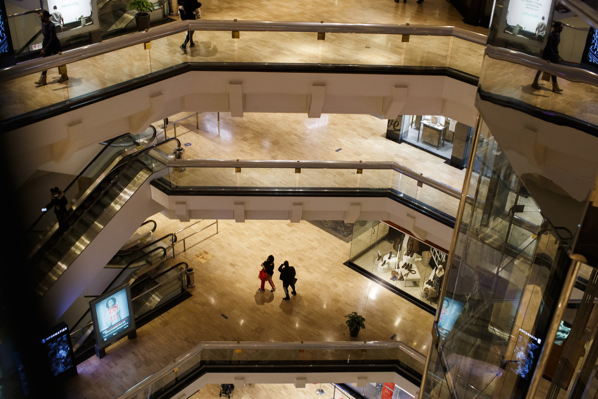 CalPERS to be sole owner of giant Chicago-area mall