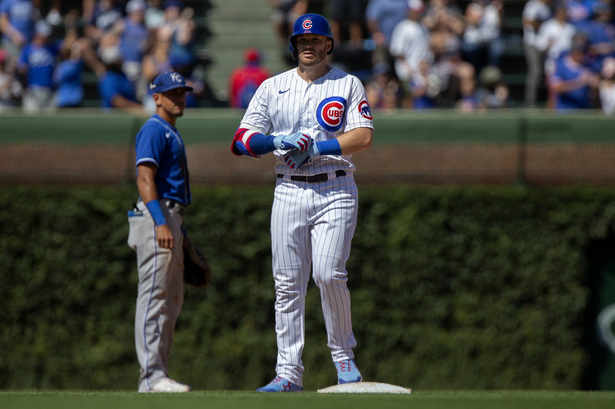 Chicago Cubs get outhit 14-3 as their win streak ends at 5