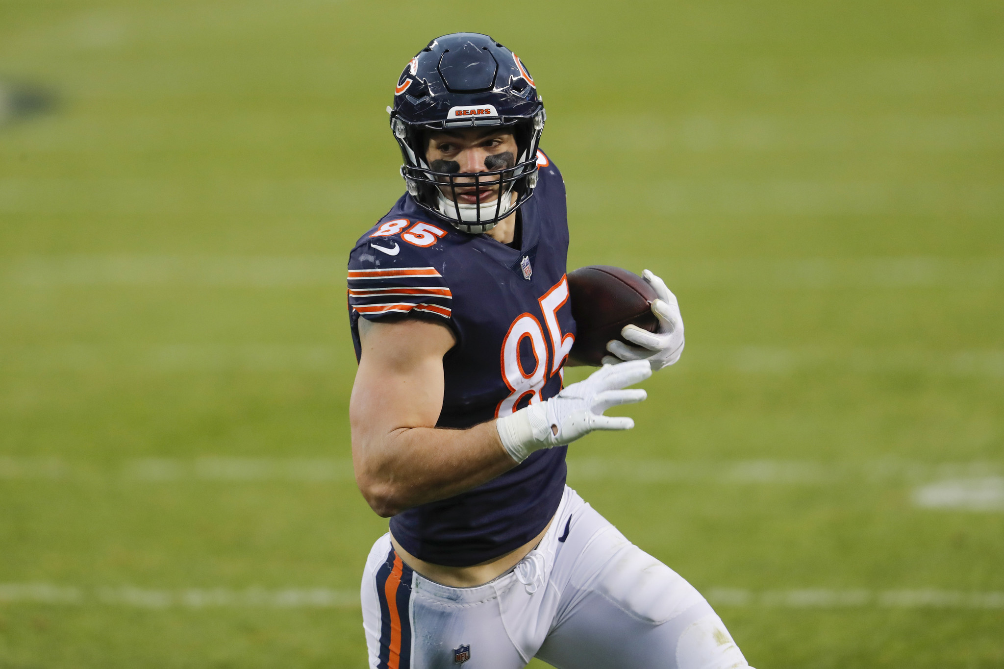 Bears tight end Jimmy Graham needs a good QB more than a 'hungry