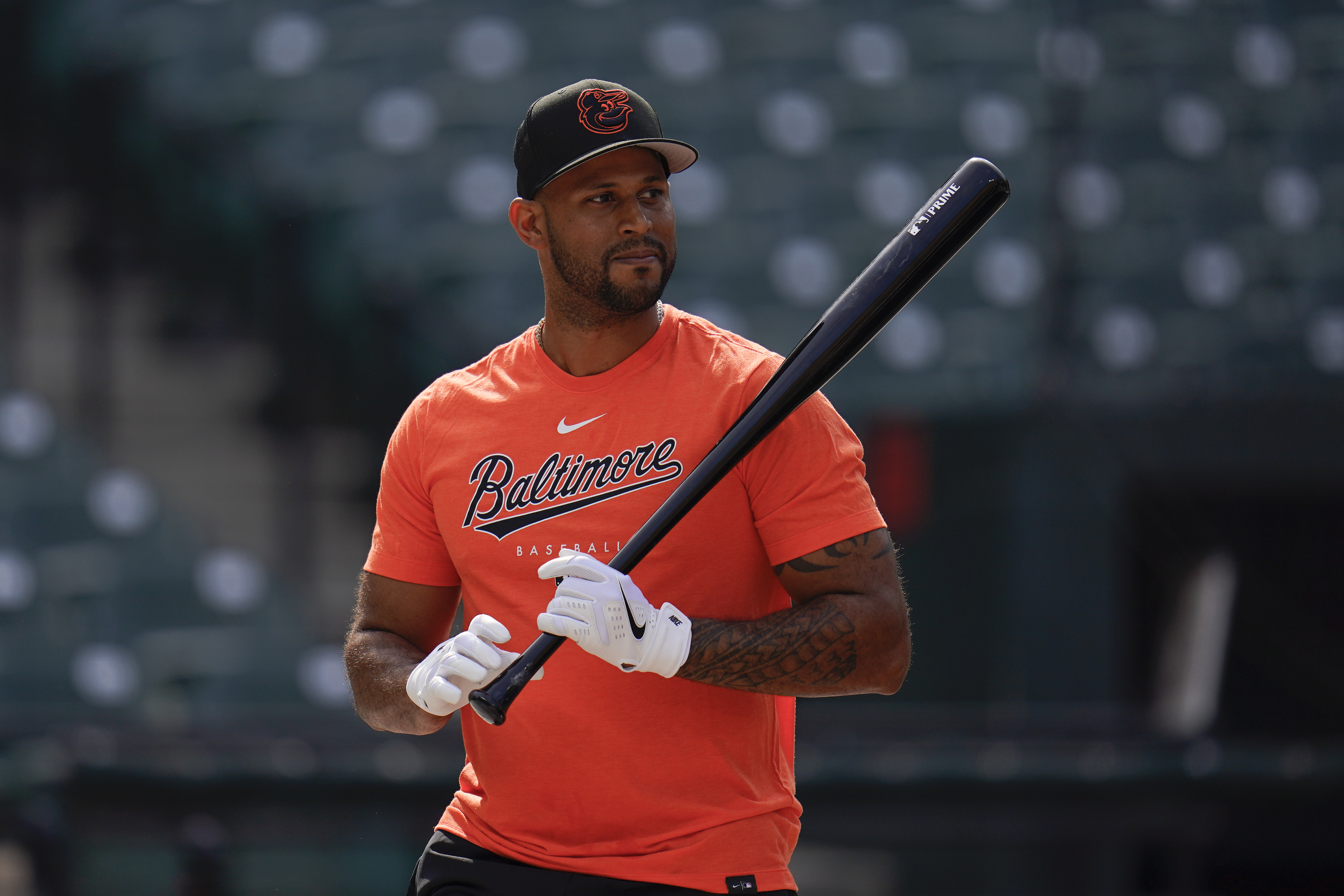 Orioles place outfielder Aaron Hicks on 10-day IL