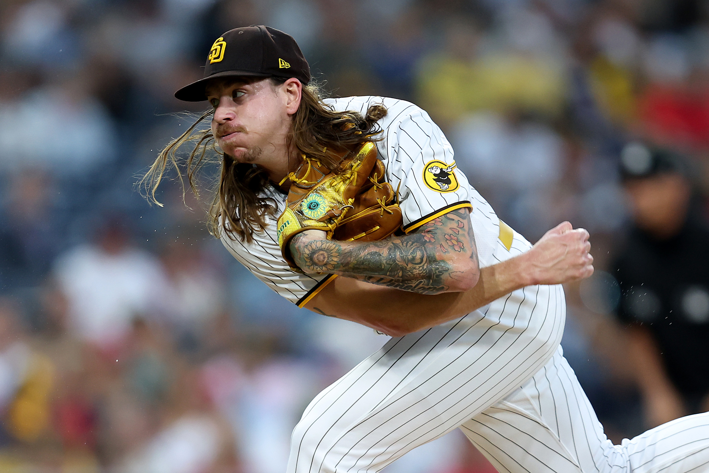 Mike Clevinger: Chicago White Sox pitcher can be in camp, report says