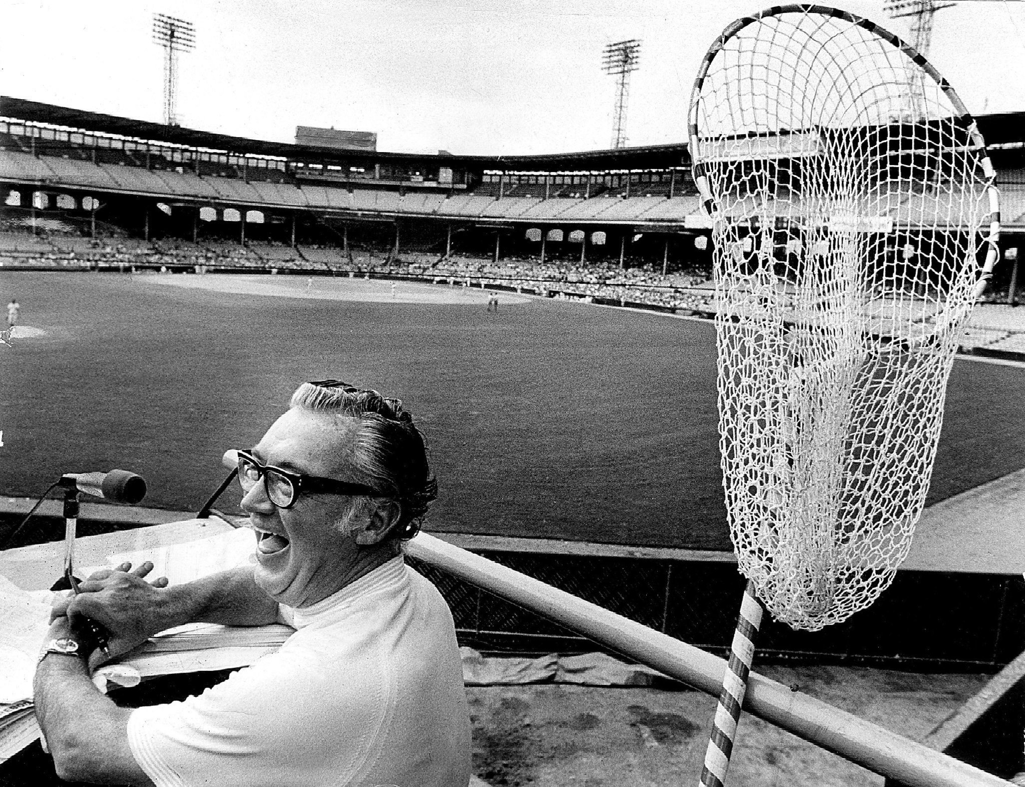 Harry Caray: 5 stories about his time with Chicago White Sox
