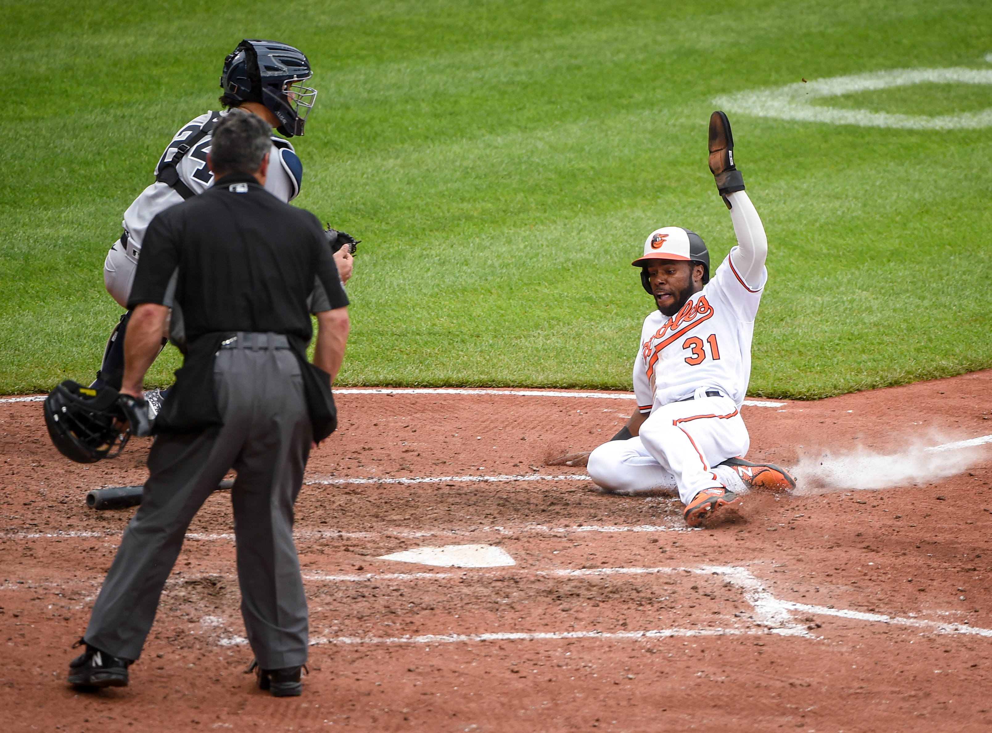 Orioles outfielder Cedric Mullins soars to take away Yankees home run