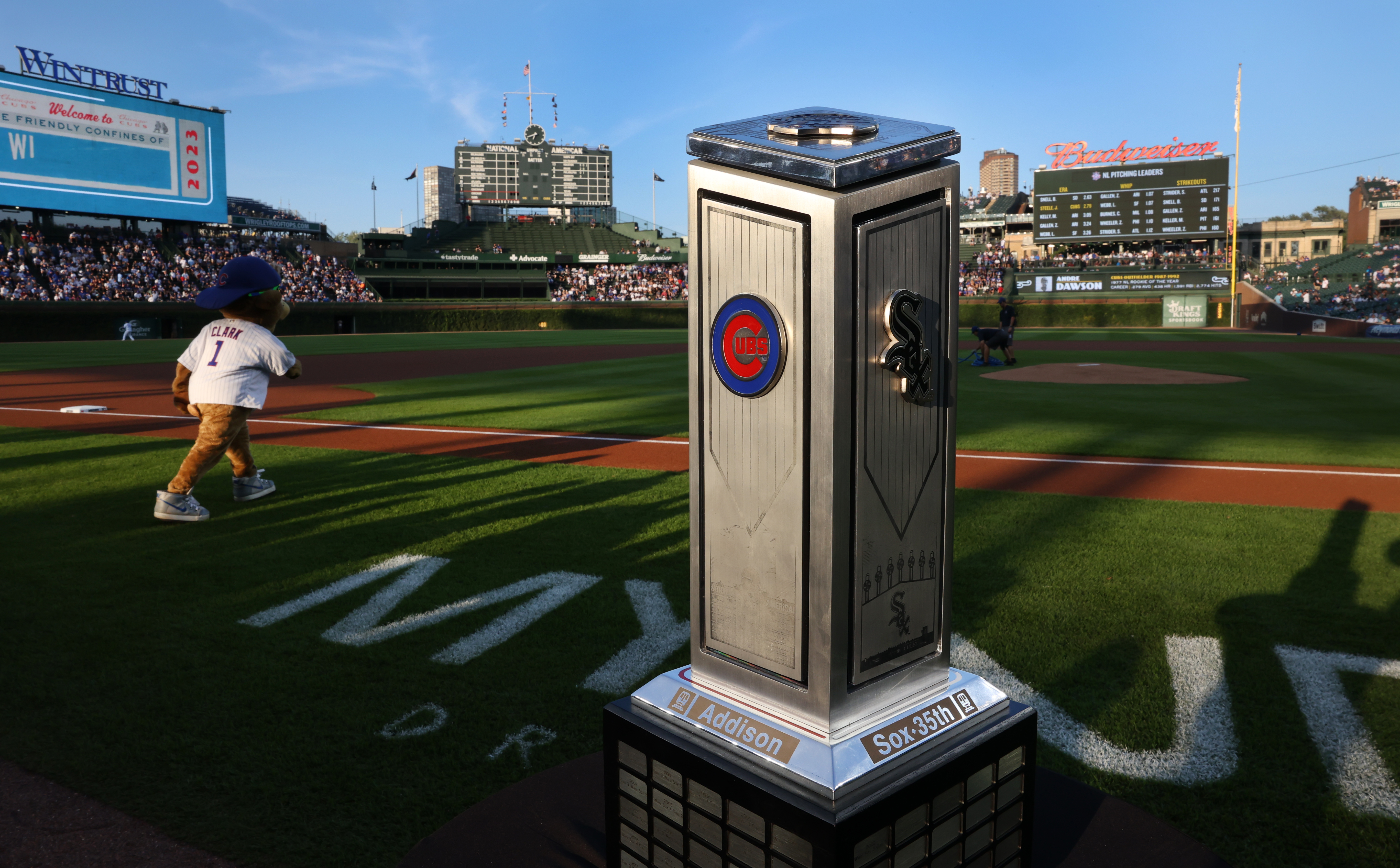 Chicago Cubs on X: Freshen up that lock screen