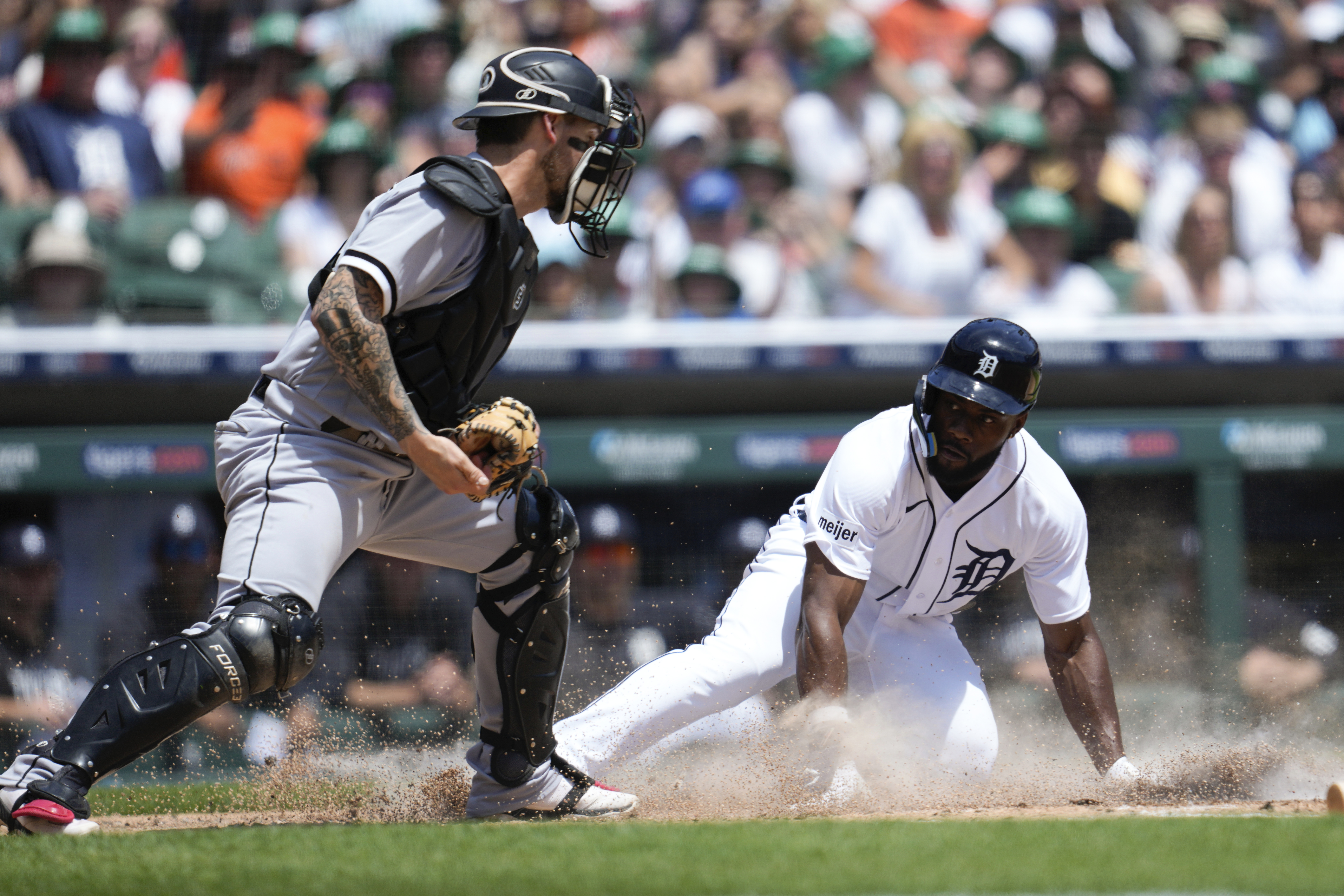 White Sox catcher Yasmani Grandal 'frustrated' by poor performance -  Chicago Sun-Times