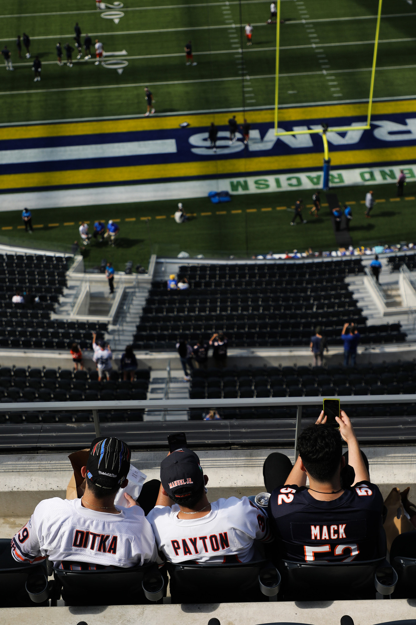 Rams fans get a look inside SoFi Stadium, with visions of Super