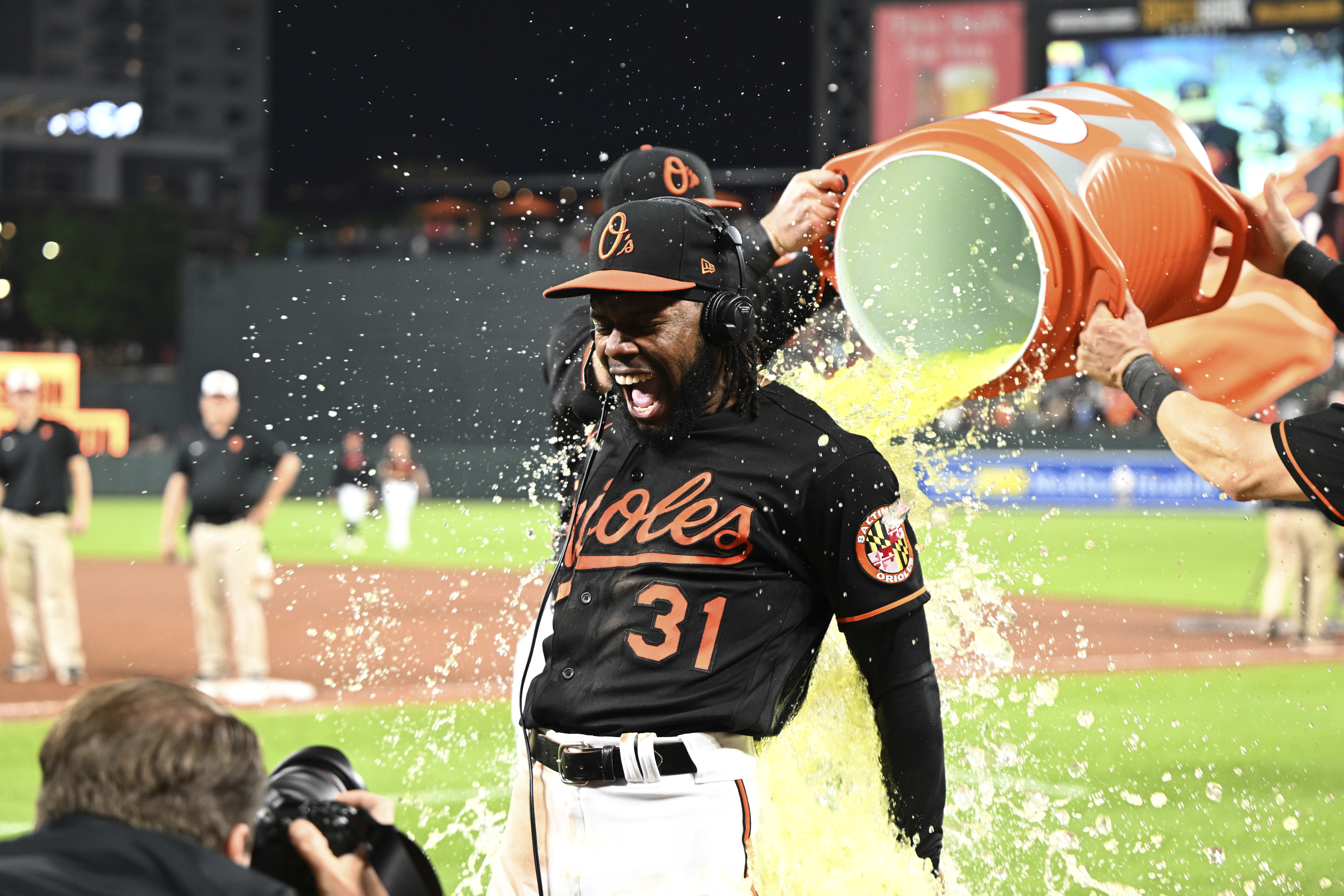 Cedric Mullins hits for the cycle, getting 'Bird Bath' hyped up