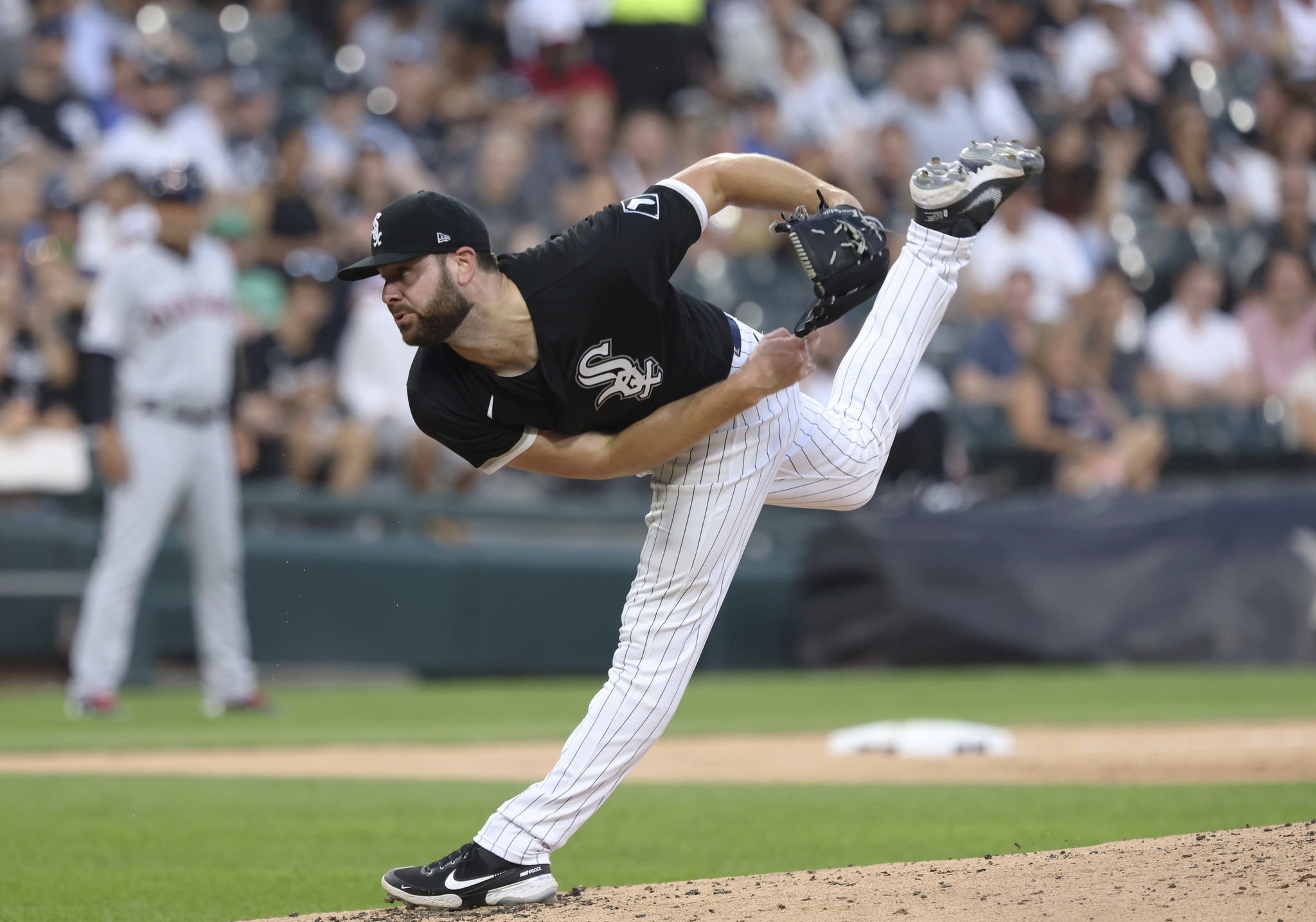 Cueto sharp for 8 2/3 innings, White Sox blank Guardians 2-0 National News  - Bally Sports
