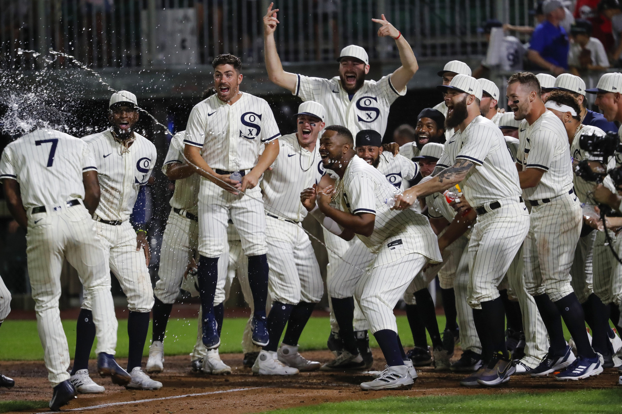 White Sox take the Win in the Field of Dreams with a walk off homerun – The  Southland Journal
