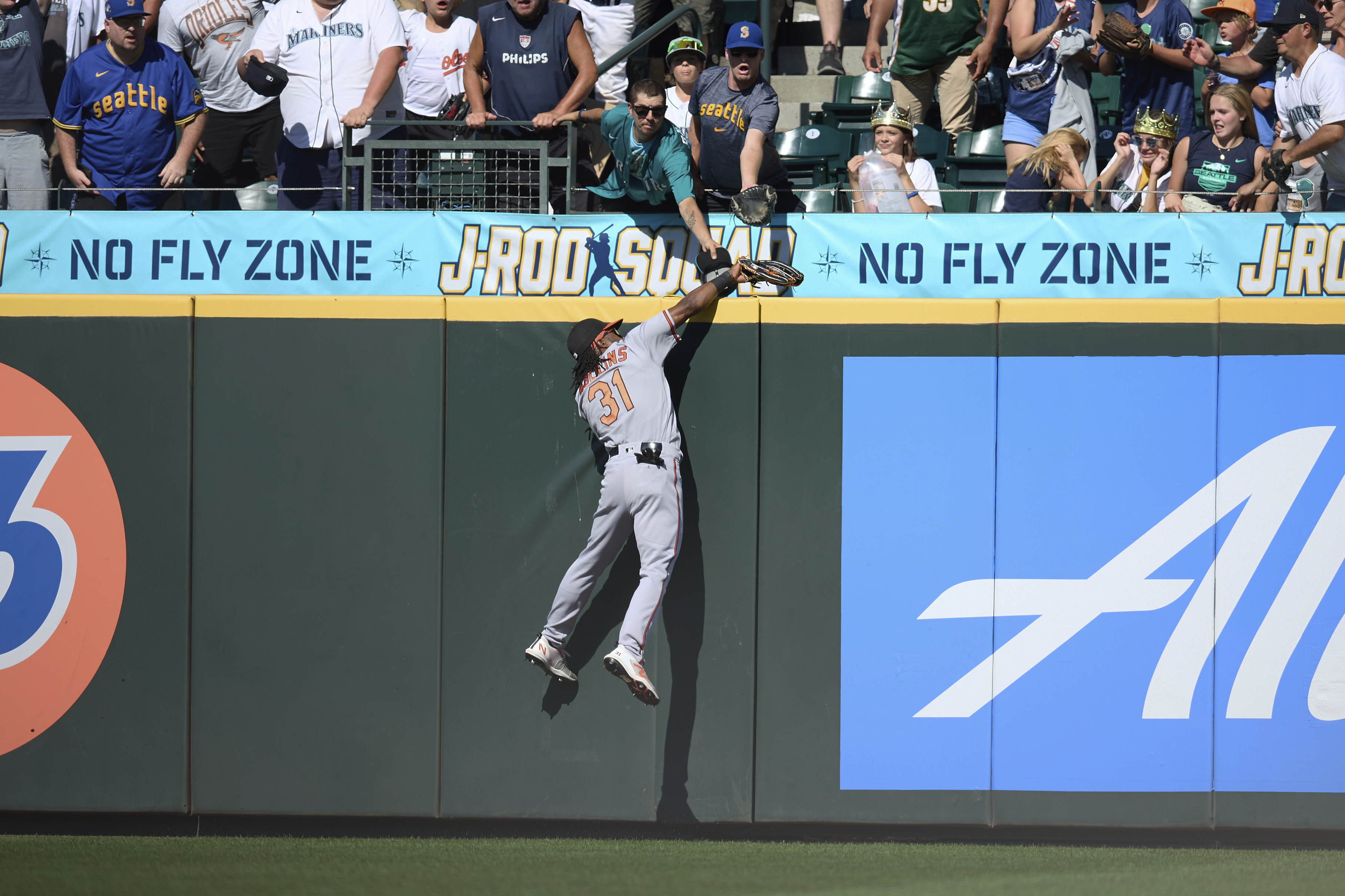 The Mariners Add Insurance Plan For Their Outfield