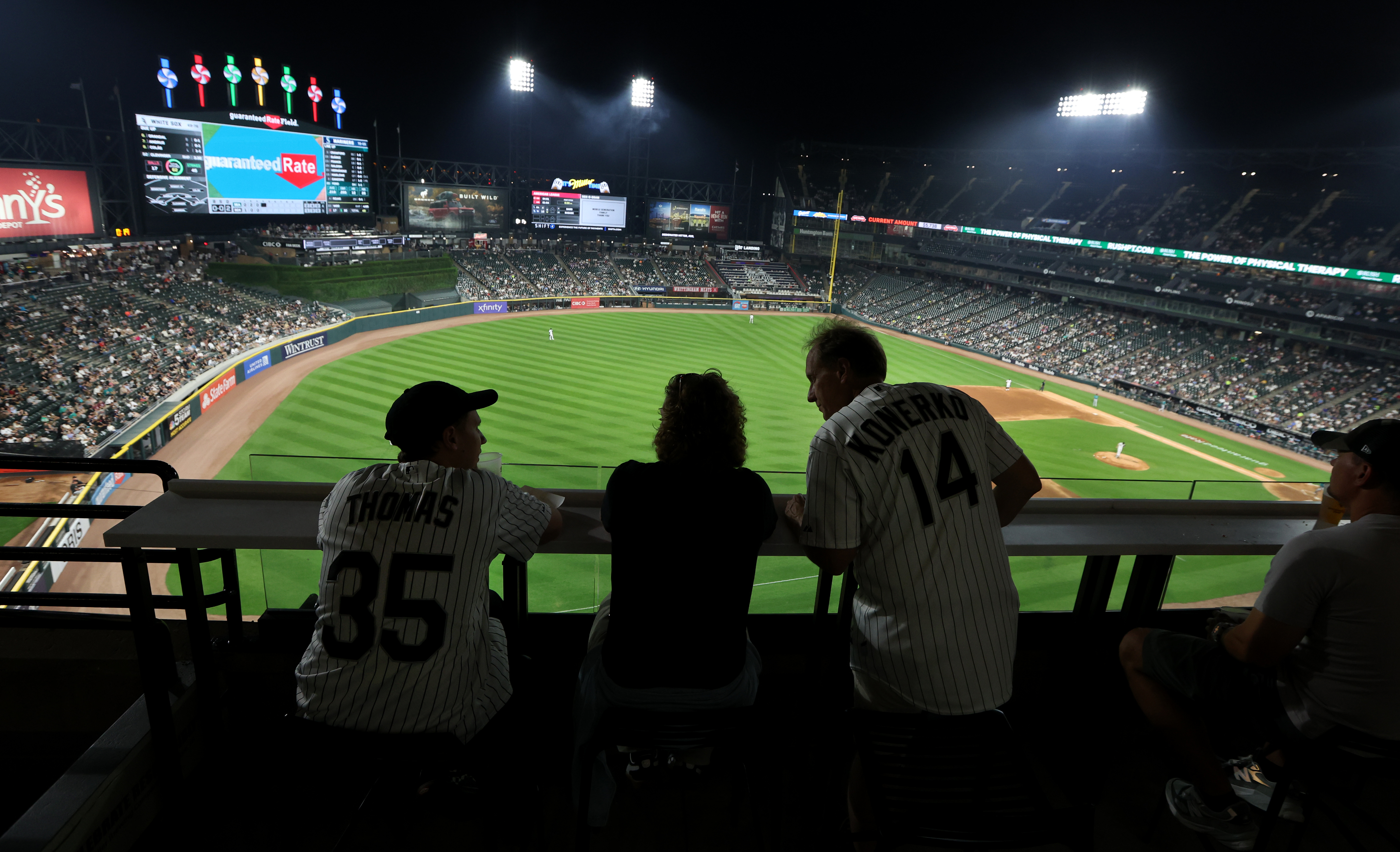 The White Sox's throwback uniforms made them look like an office beer  league team