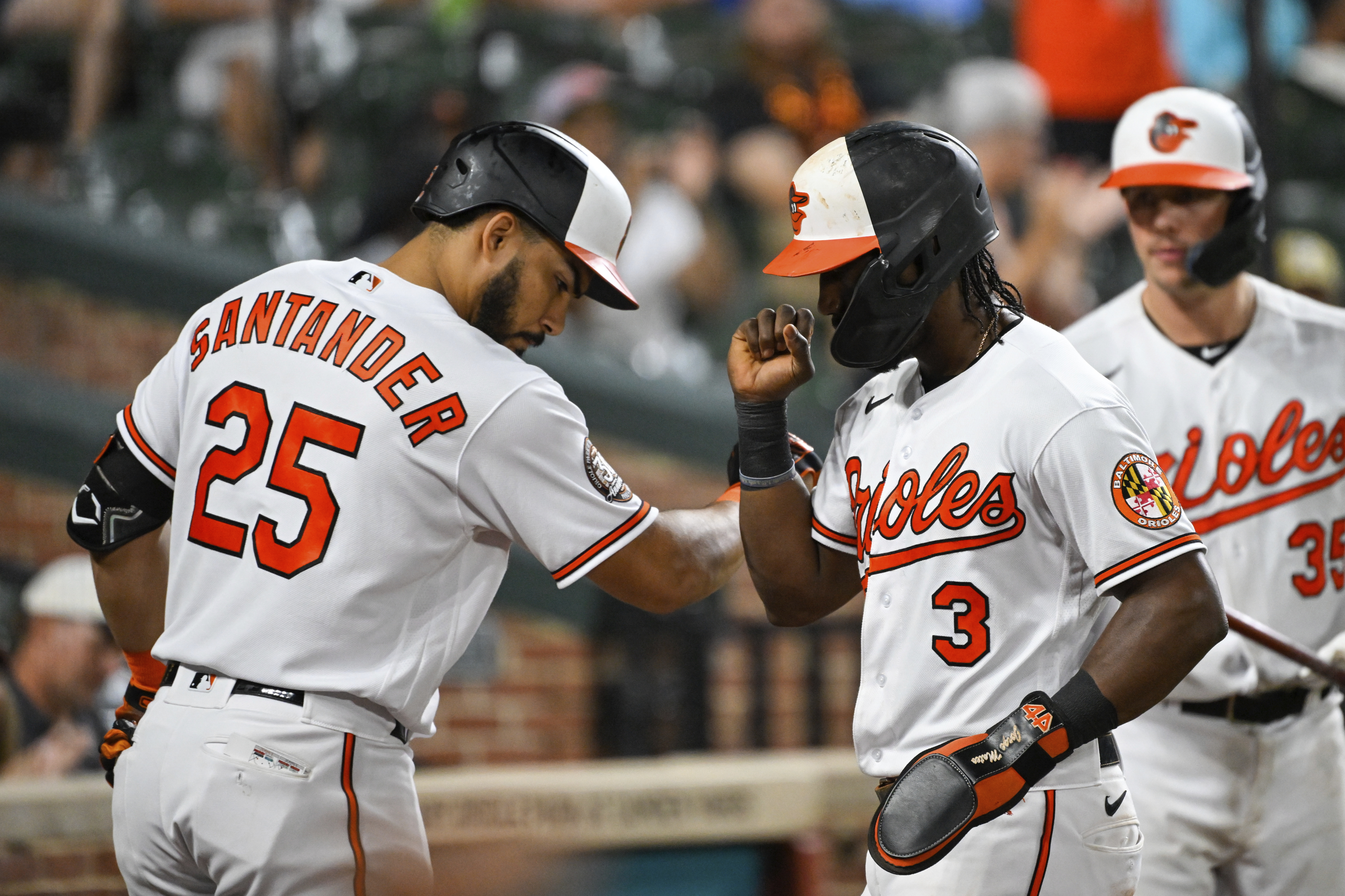 Orioles top Blue Jays 9-6 in heated matchup of contenders
