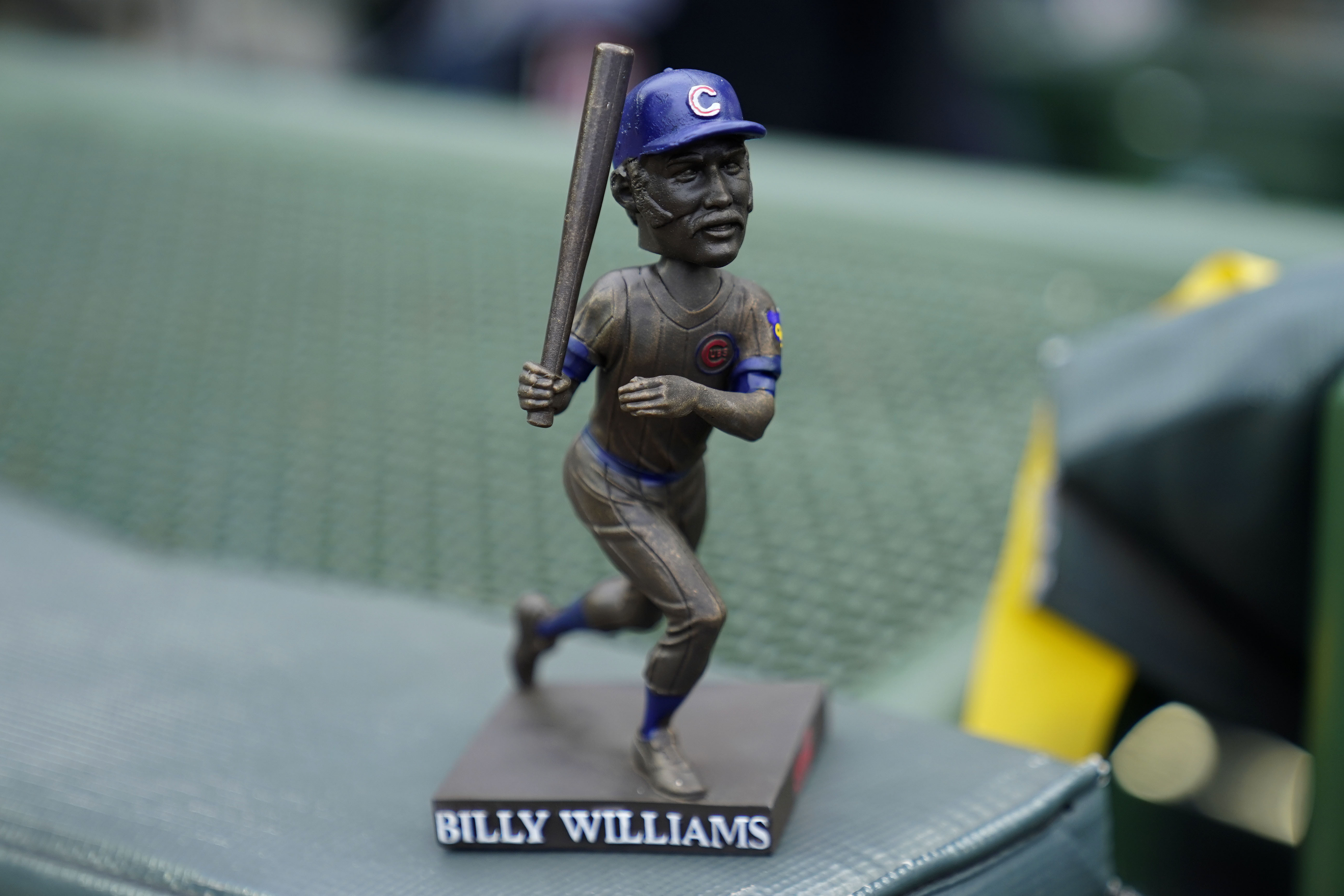 Chicago baseball report: Cubs' Billy Williams bobblehead blunder