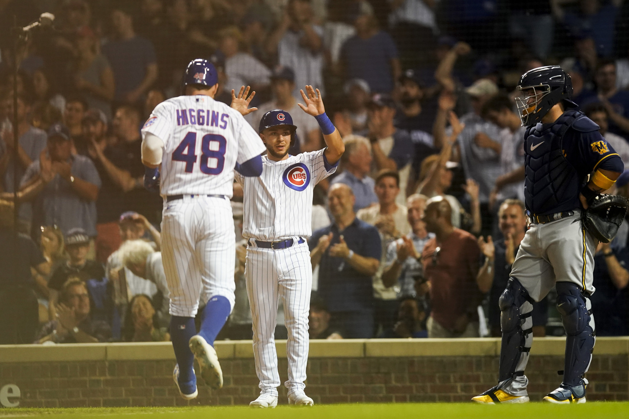 Wisdom homers in 8th inning, Cubs beat Brewers 8-7