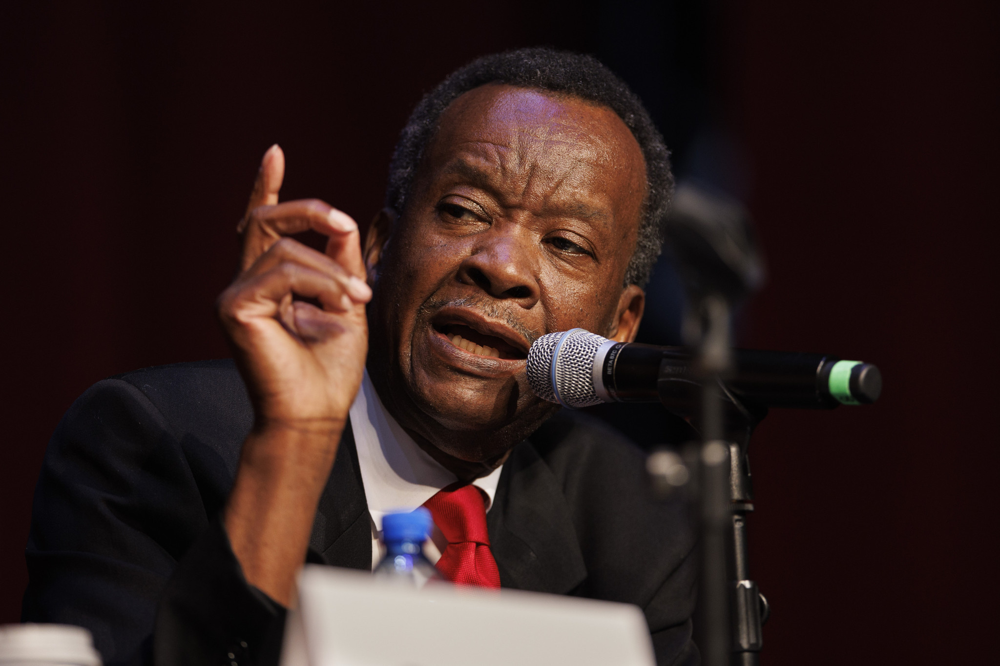 Willie Wilson selling up-by-the-bootstraps story in Chicago mayor race