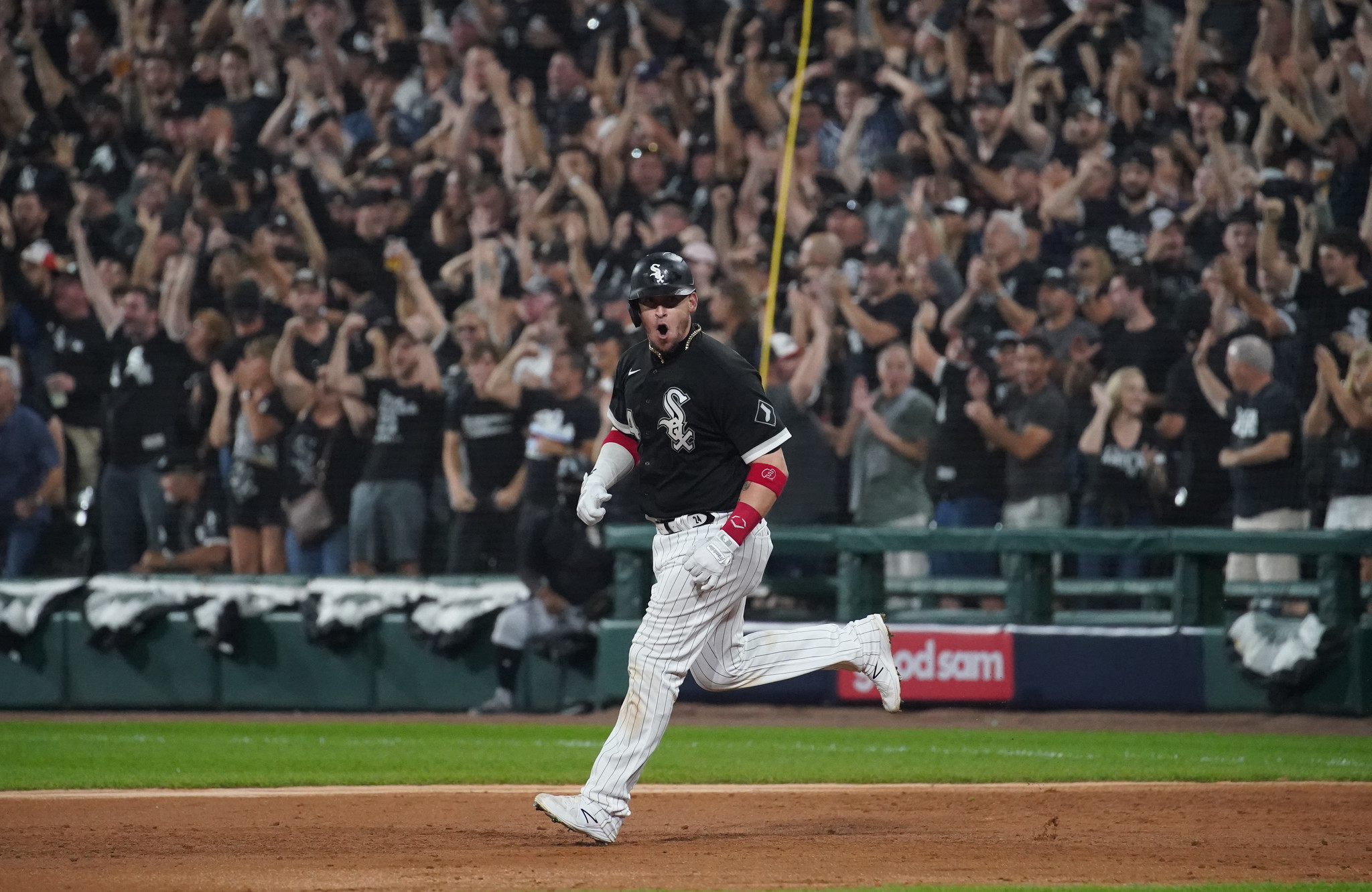 White Sox superfan attends most consecutive home games